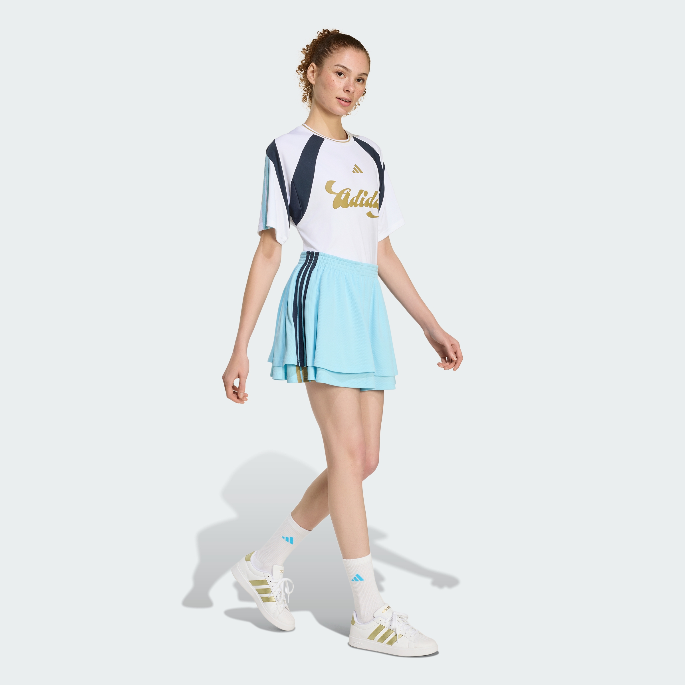 https://assets.adidas.com/images//d0cd0ae4f2d847be8ab99c183d0f787d_9366/KB6131_25_model.jpg