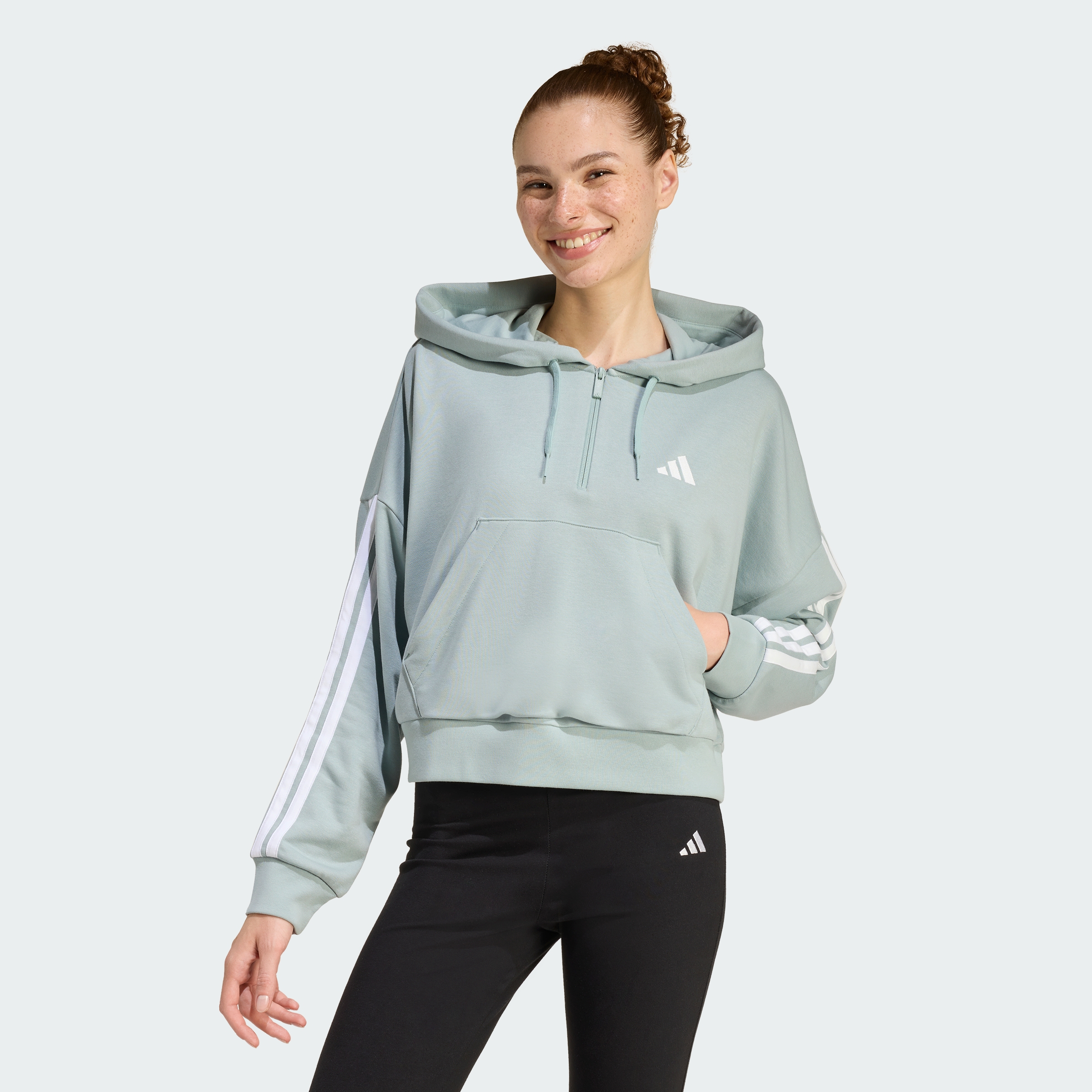 https://assets.adidas.com/images/36ce0ae1284f4ad8aaa06d98cc6e1fc5_9366/KC5226_000_plp_model.jpgKC5226_000_plp_model.jpg