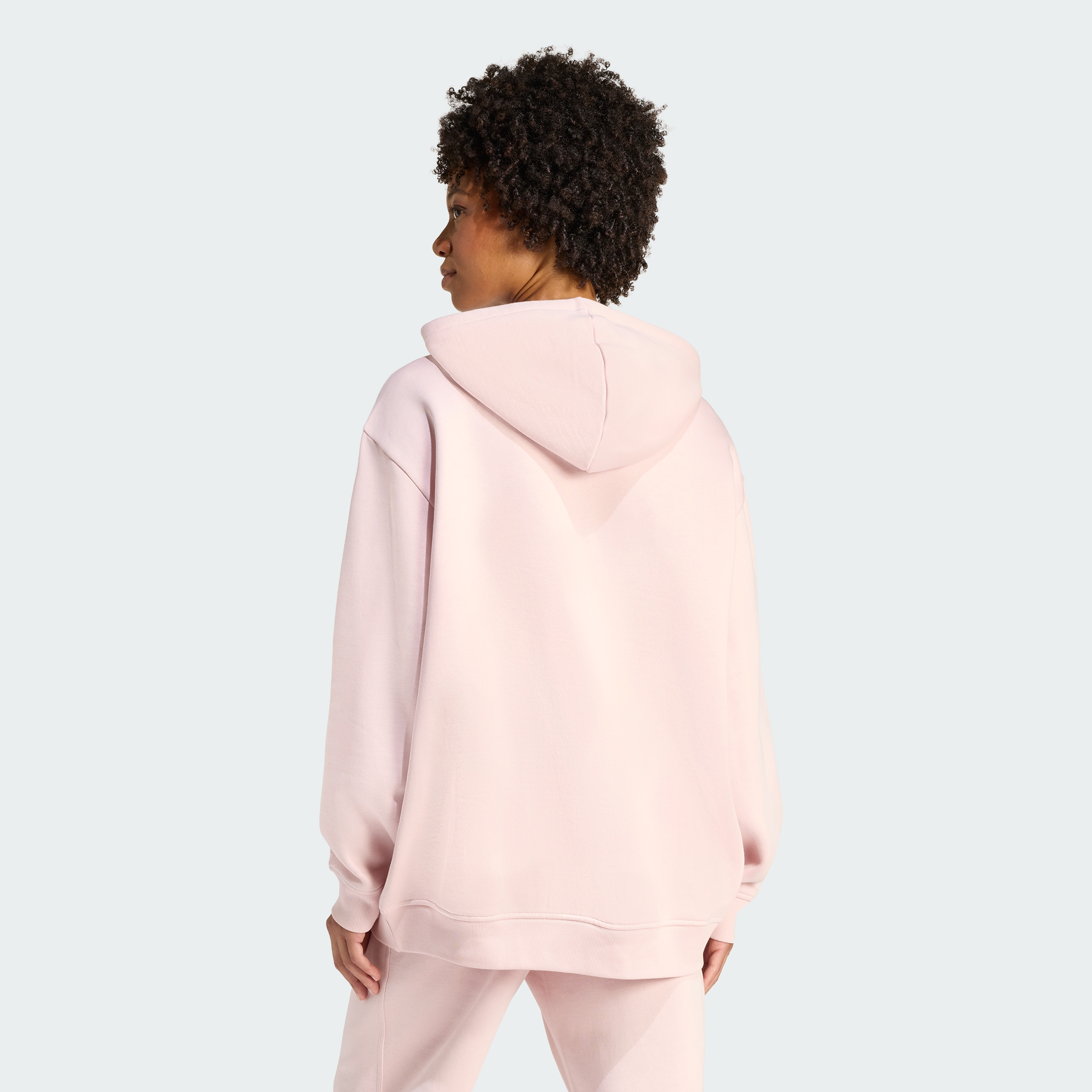 https://assets.adidas.com/images//1bf02197a23d4d3c9bc0da83e6d112e9_9366/KC9110_23_hover_model.jpg