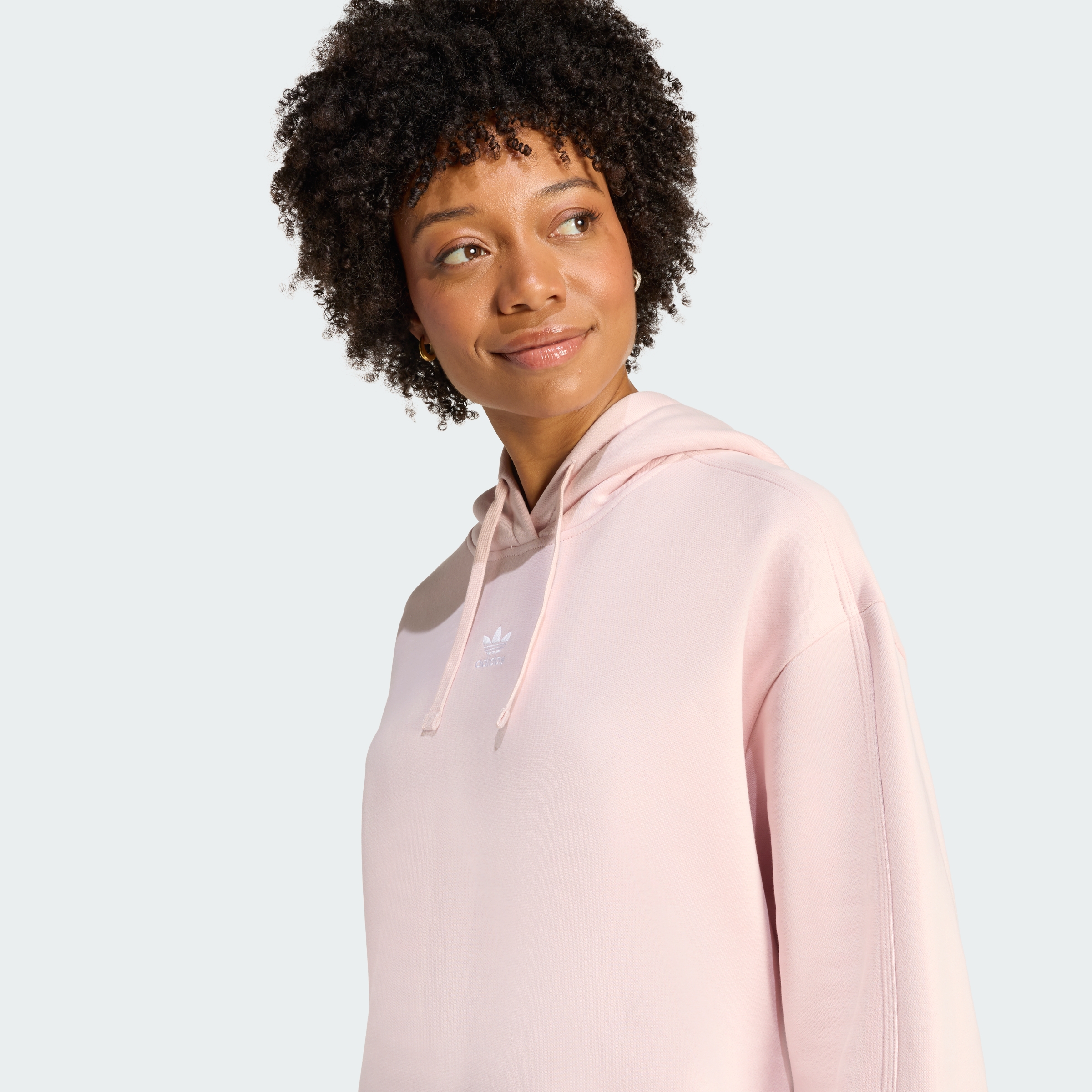 https://assets.adidas.com/images//e39e509c3c174f18b6ffd8ff35b5c530_9366/KC9110_41_detail.jpg