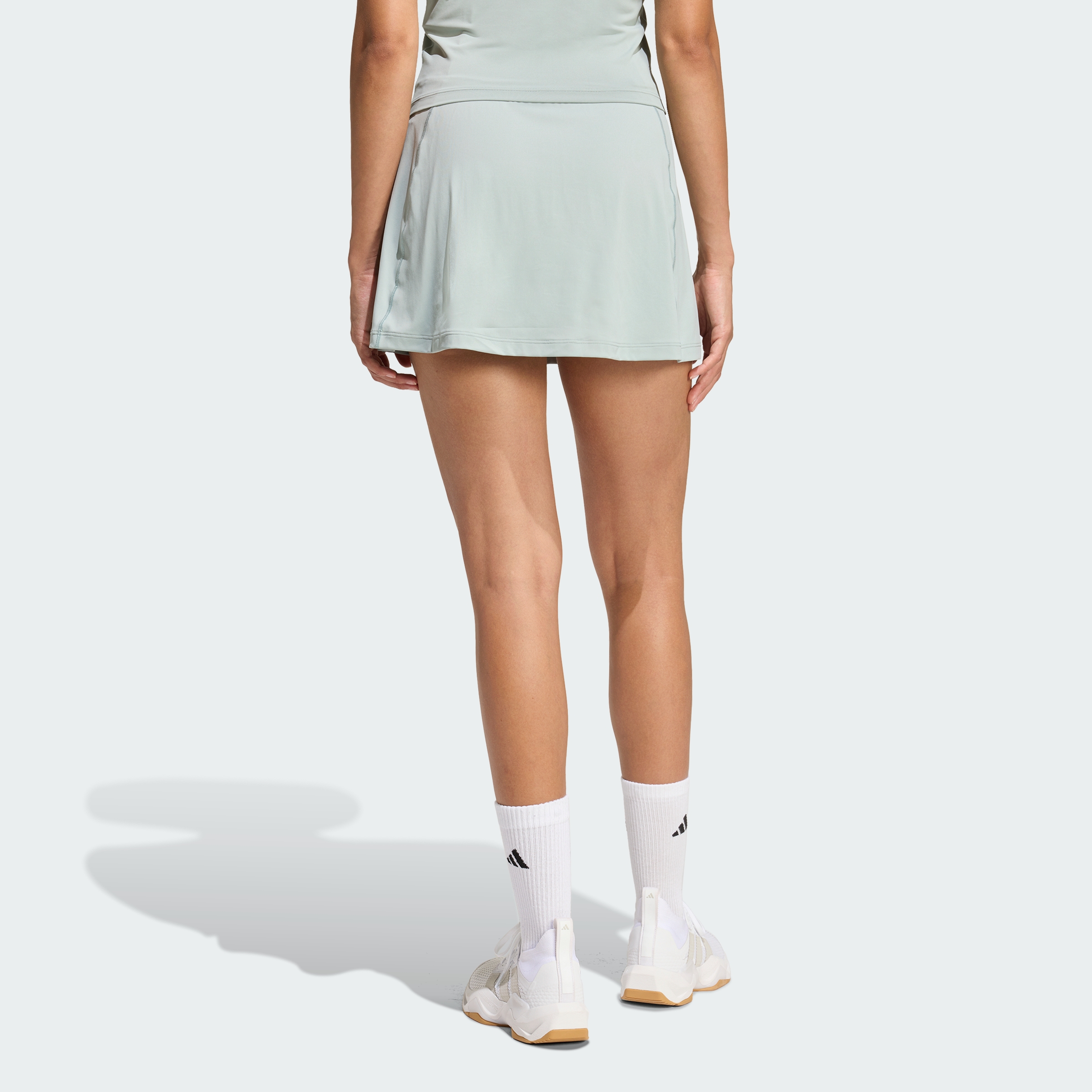 https://assets.adidas.com/images//1d2fbea2673849189445d998cd23b4d8_9366/KD0083_23_hover_model.jpg