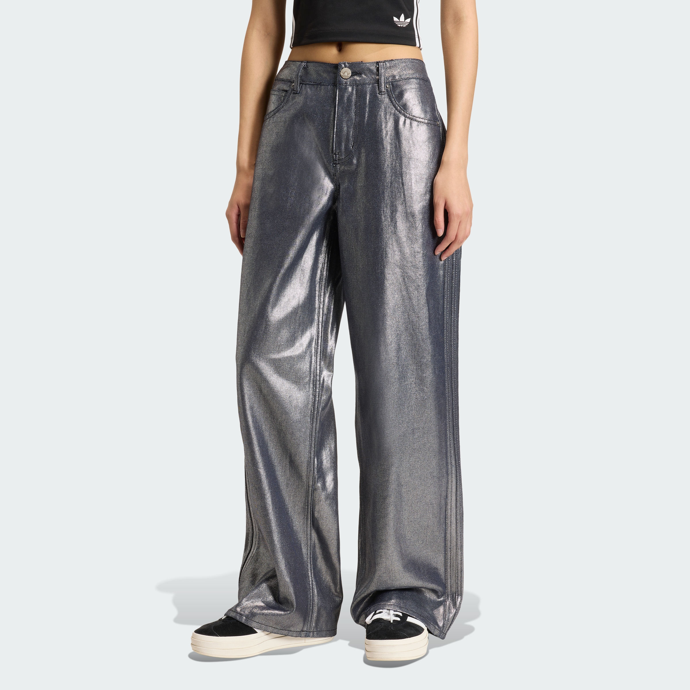 https://assets.adidas.com/images/89cedc80df2d4bf79335e5117e942bed_9366/KD2922_000_plp_model.jpgKD2922_000_plp_model.jpg
