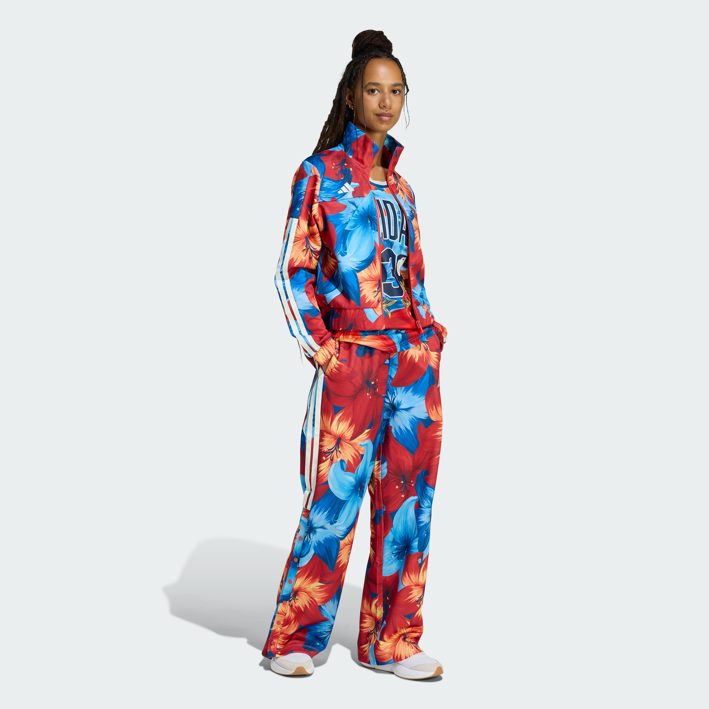https://assets.adidas.com/images//48c9c0db1fb849e5b753dea2be8ff261_9366/KD4635_25_model.jpg