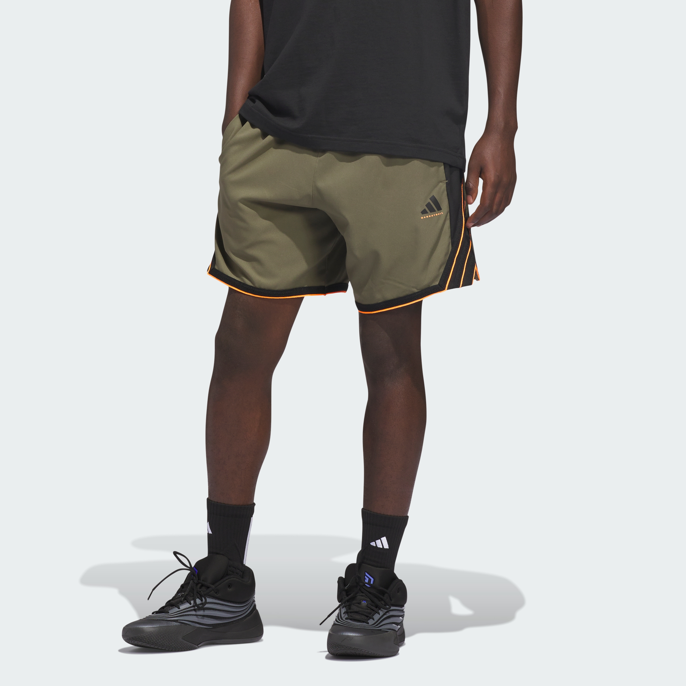 https://assets.adidas.com/images/1a2d642d5a0c4f9fb8aa18e0db5d6ee3_9366/KD6400_000_plp_model.jpgKD6400_000_plp_model.jpg
