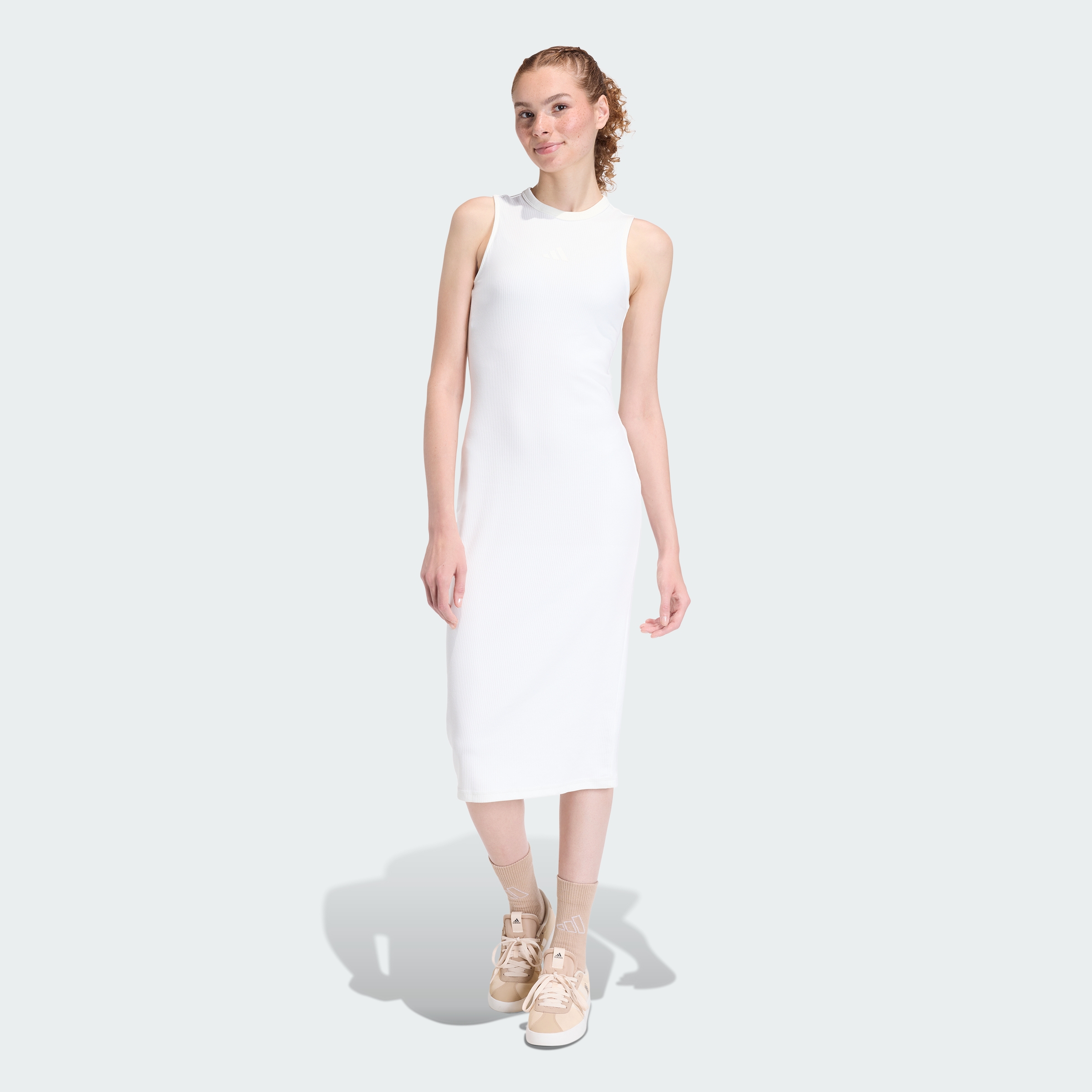 https://assets.adidas.com/images/2b13dde03cc541b0977d7ff1a5a68a73_9366/KD6587_000_plp_model.jpgKD6587_000_plp_model.jpg
