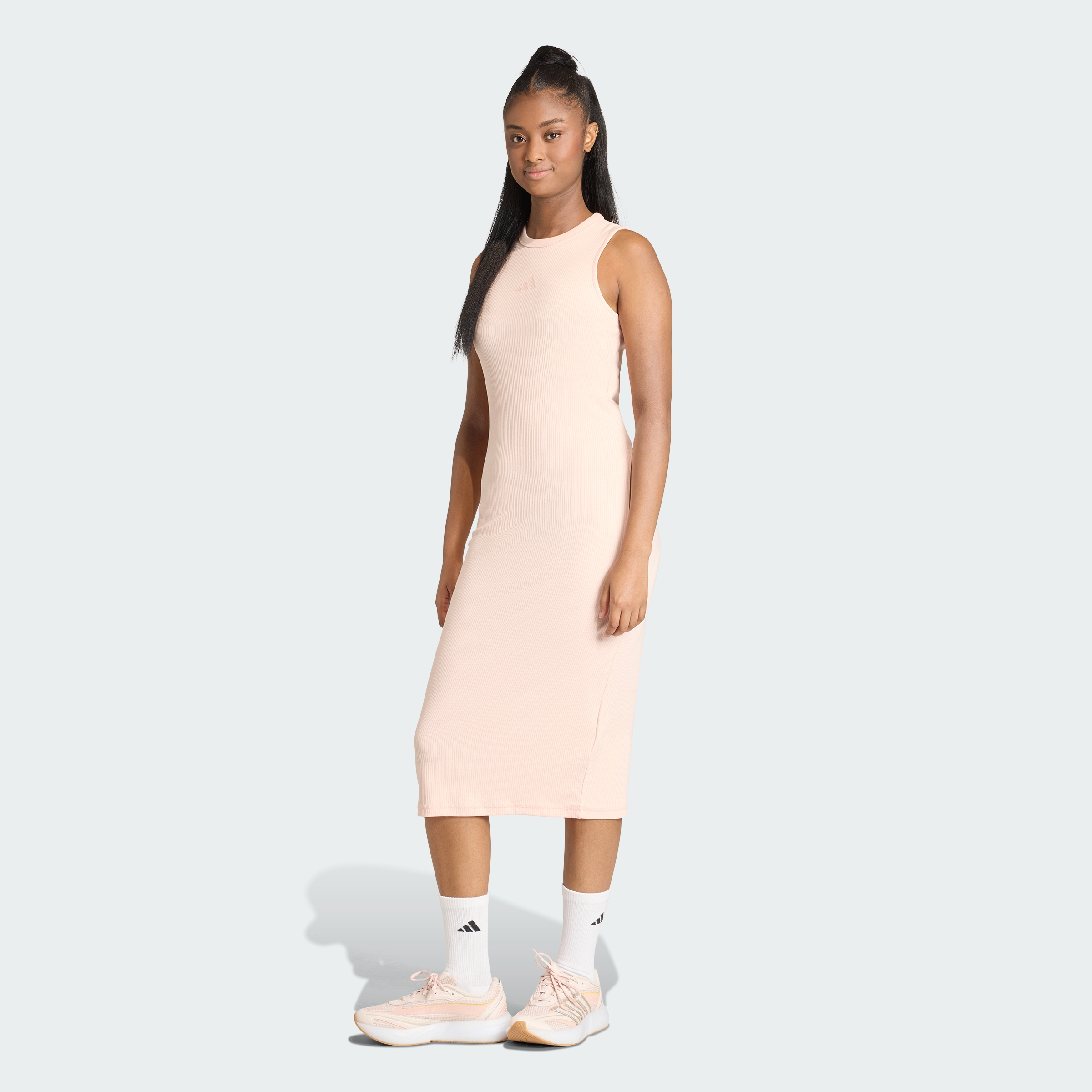 https://assets.adidas.com/images/23e371cb69c64ba6b176d03fe0f5ebe6_9366/KD6588_000_plp_model.jpgKD6588_000_plp_model.jpg