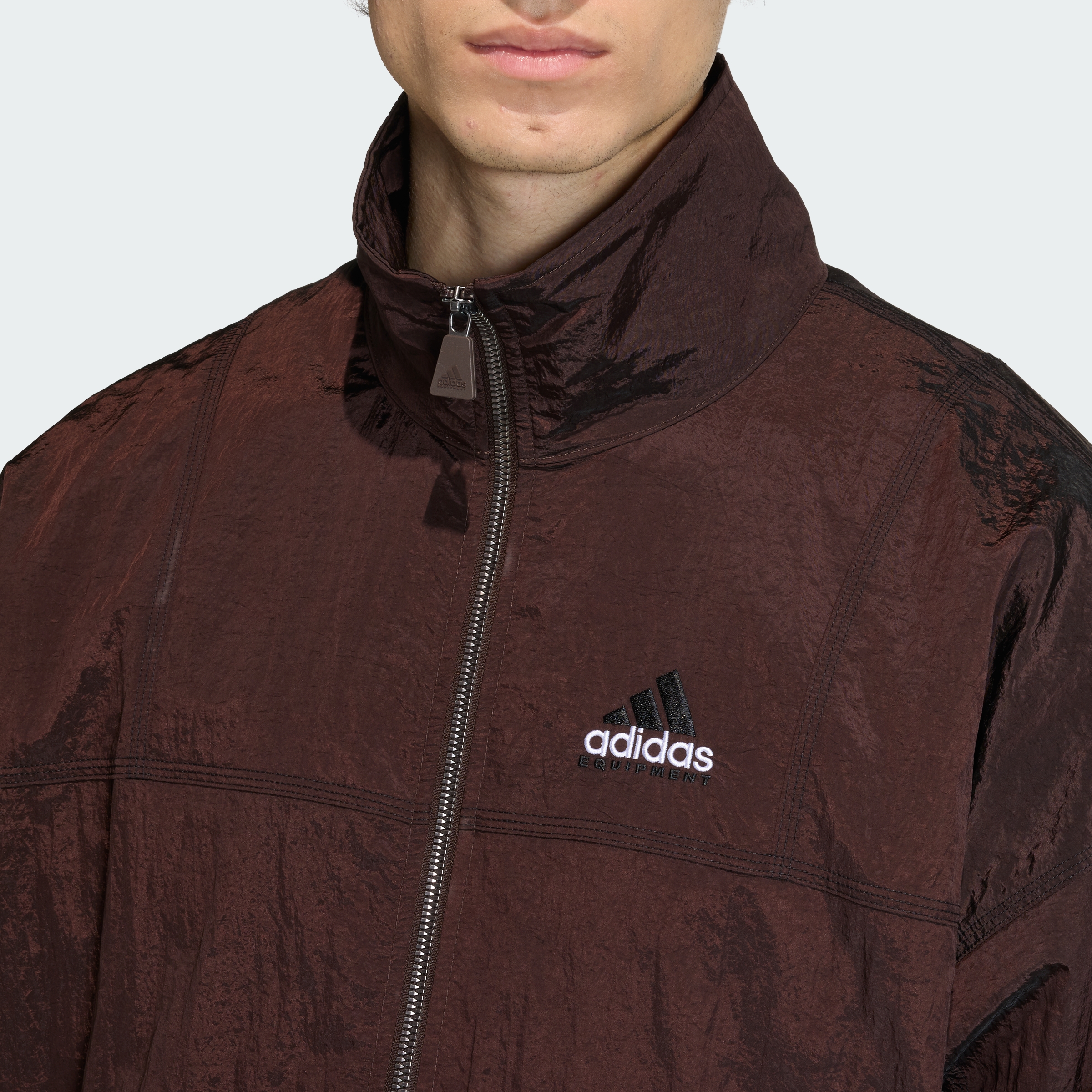 https://assets.adidas.com/images//e5d7a9f843c64cc194a47a868b758126_9366/KE1363_41_detail.jpg