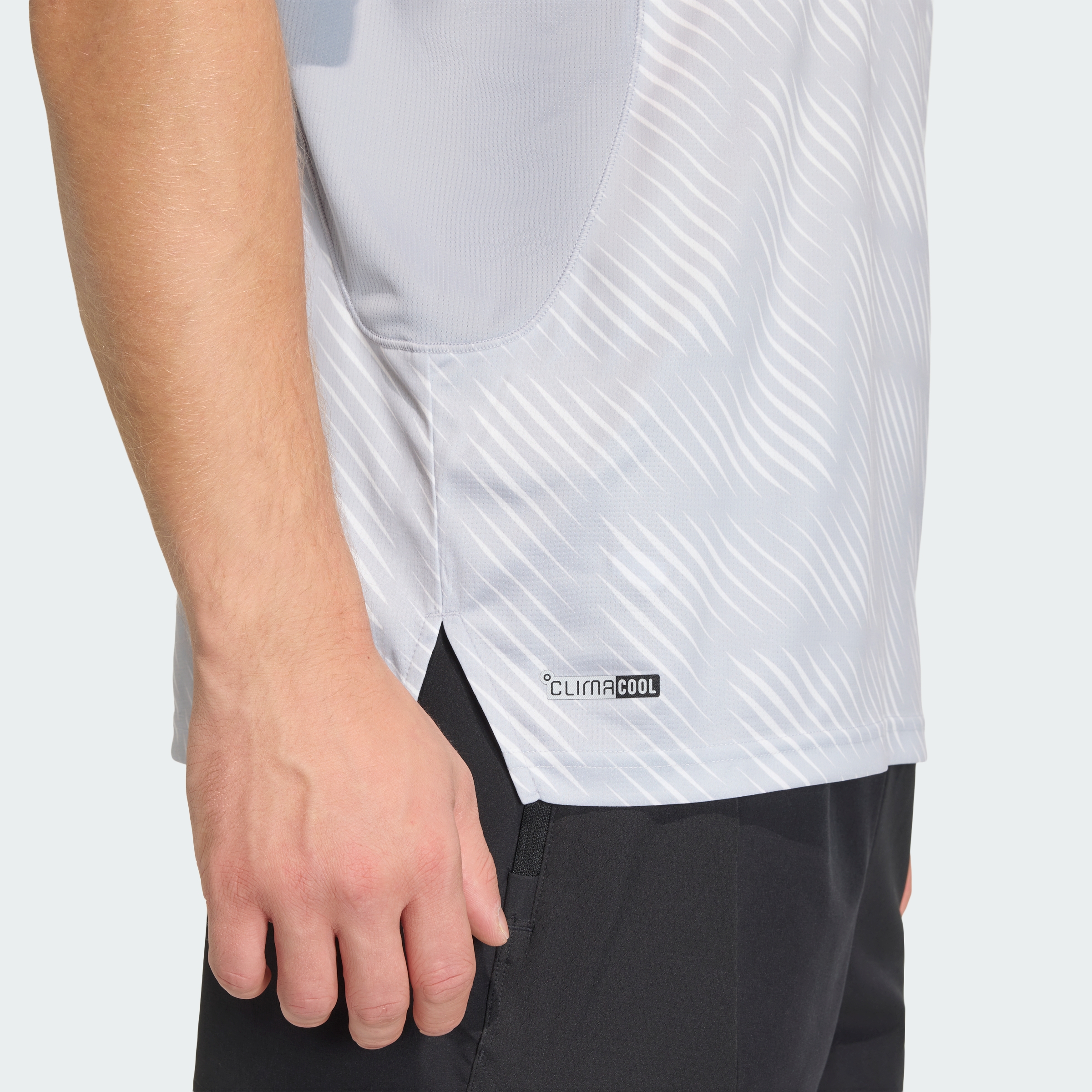 https://assets.adidas.com/images//ee356893f23943bca968e4796afb2a78_9366/KE2254_42_detail.jpg