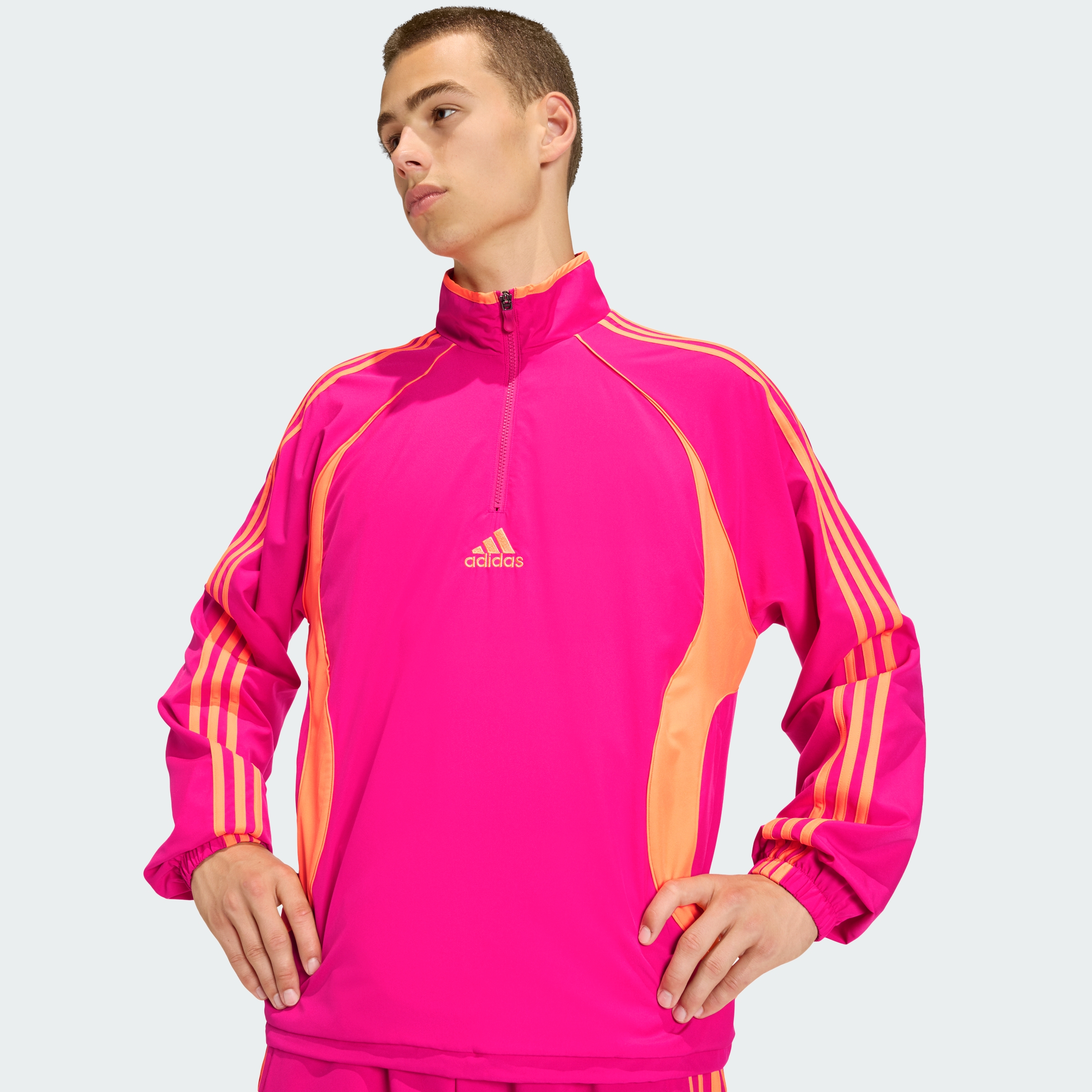 https://assets.adidas.com/images//76274c3f05b548ef83d783b504b18e39_9366/KE2764_41_detail.jpg