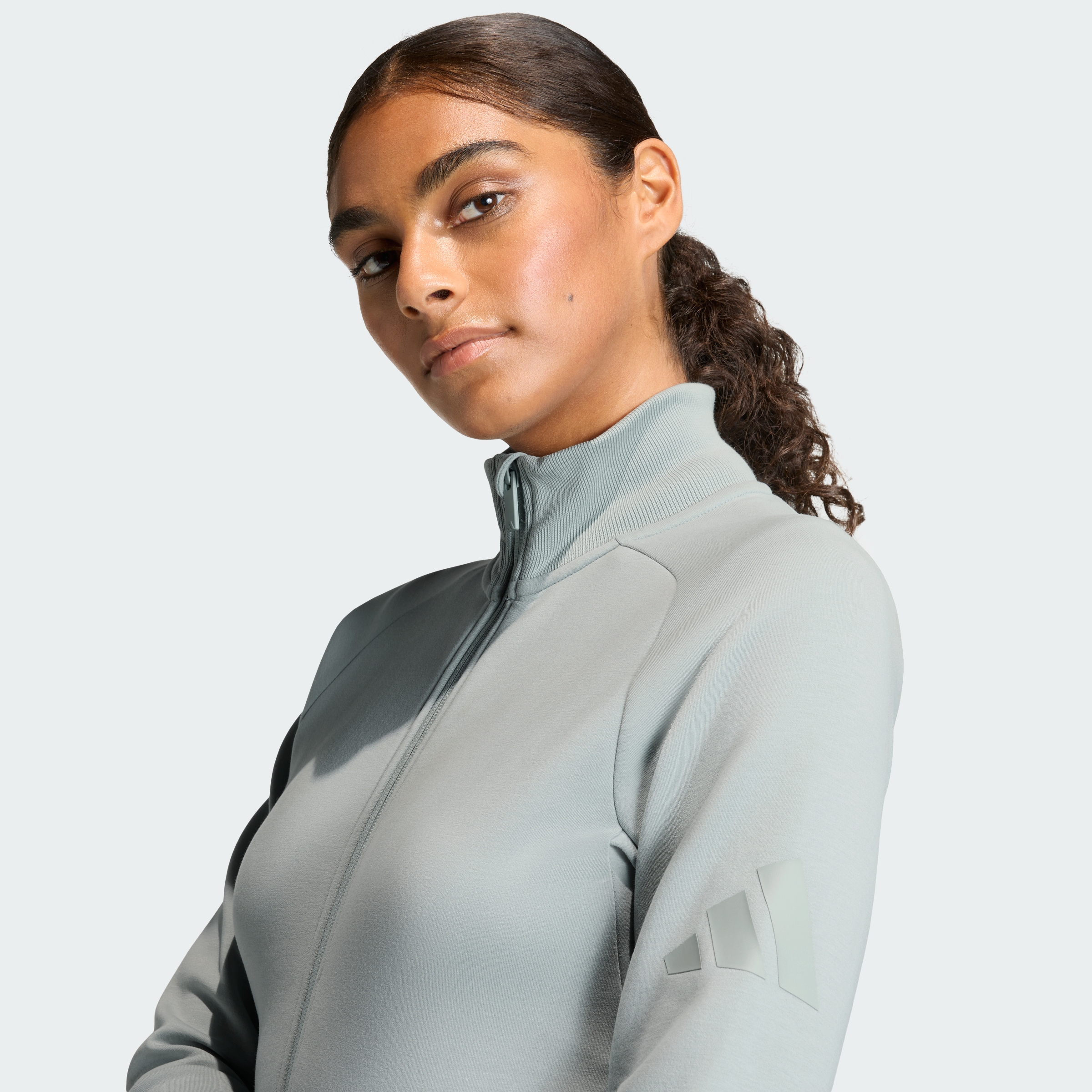 https://assets.adidas.com/images//af402badf19a4738bd82f320b2480e1c_9366/KE9142_41_detail.jpg