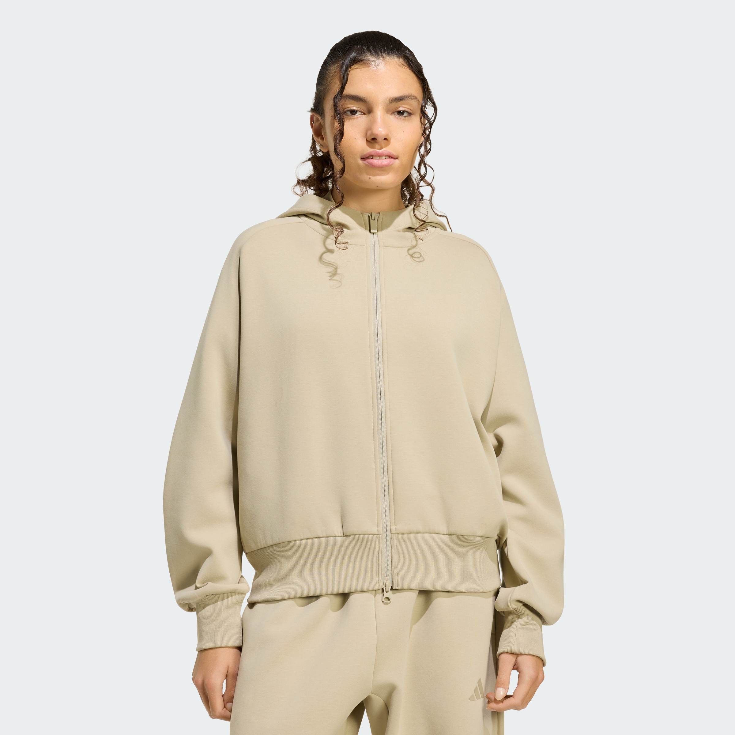 https://assets.adidas.com/images/54d6dad6f4d0490c89c71864fa7a57a9_9366/KE9146_000_plp_model.jpgKE9146_000_plp_model.jpg