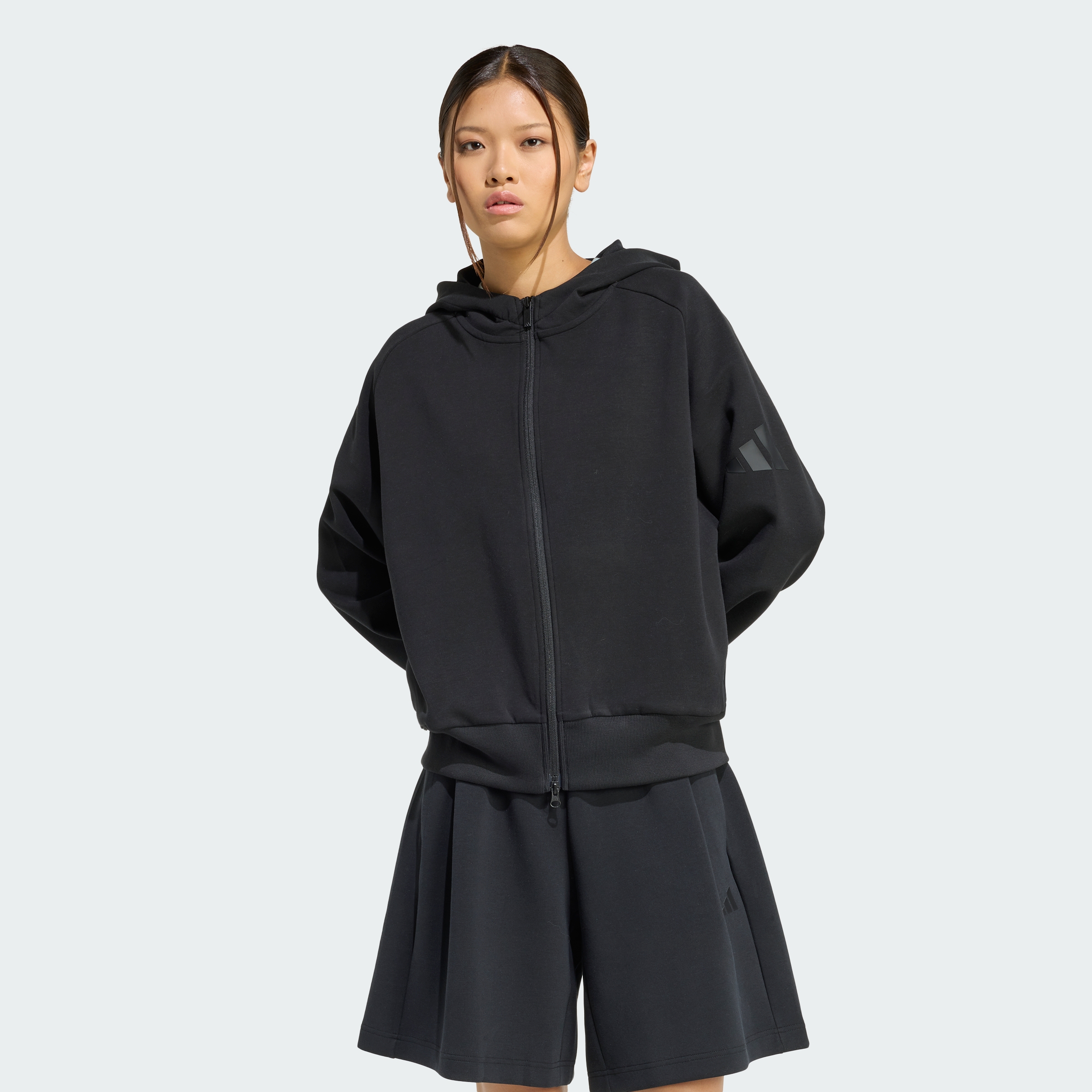 https://assets.adidas.com/images/fa00e2f8e7b641ba8ddb098957918df8_9366/KE9147_000_plp_model.jpgKE9147_000_plp_model.jpg