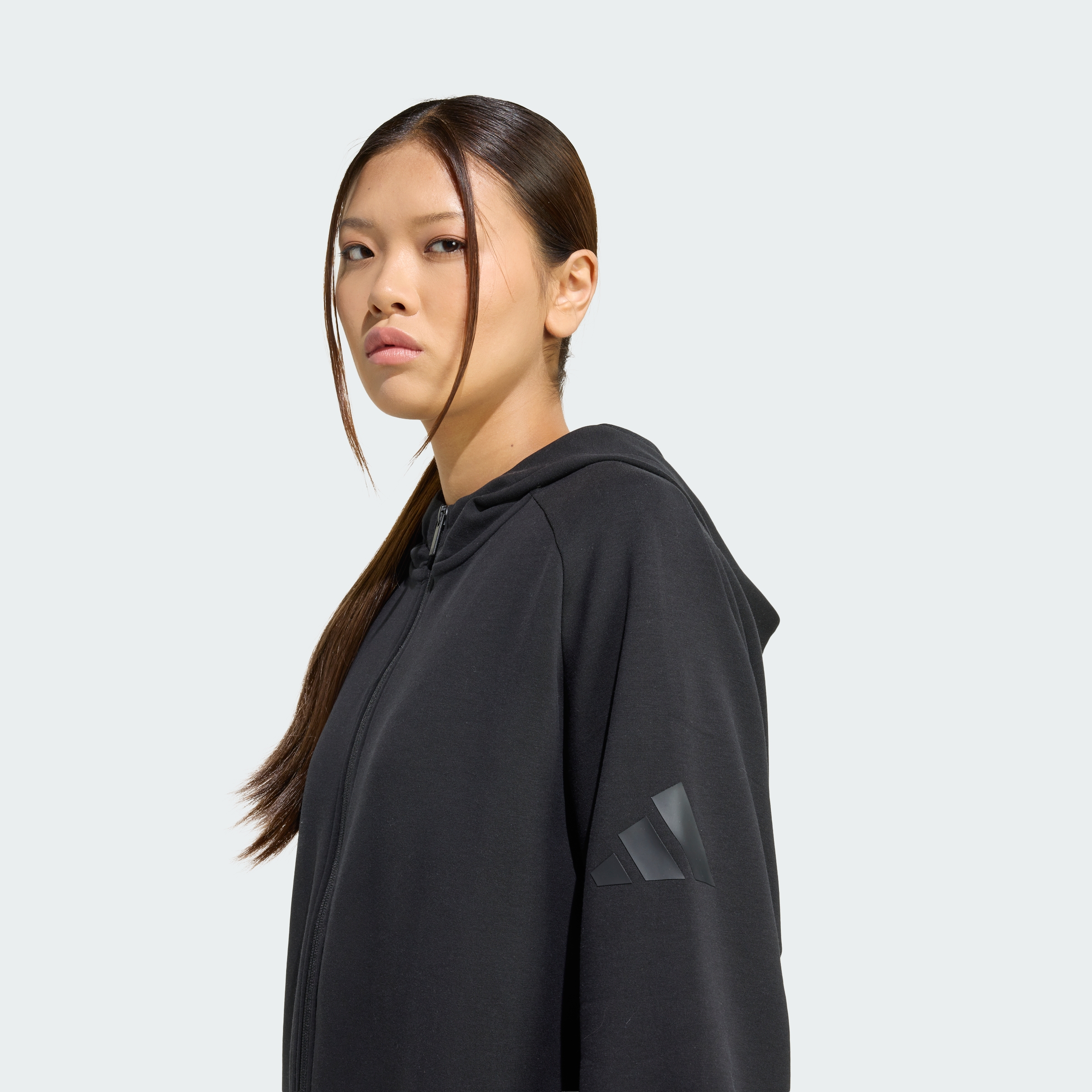https://assets.adidas.com/images//4a404e2359bc414f9d31009098f2f0ac_9366/KE9147_41_detail.jpg