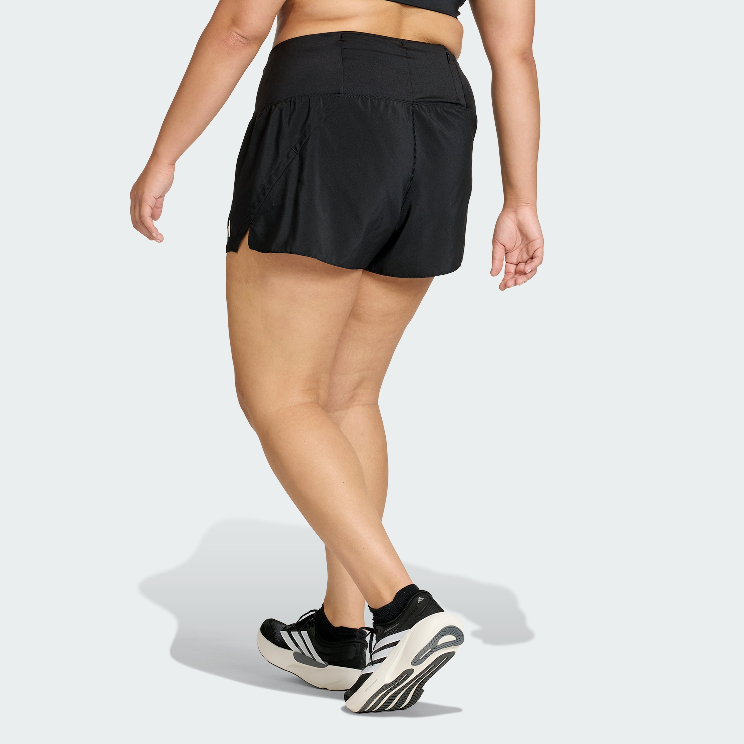 https://assets.adidas.com/images//f111604dbf8a442a98544ddd5075be83_9366/KE9370_23_hover_model.jpg