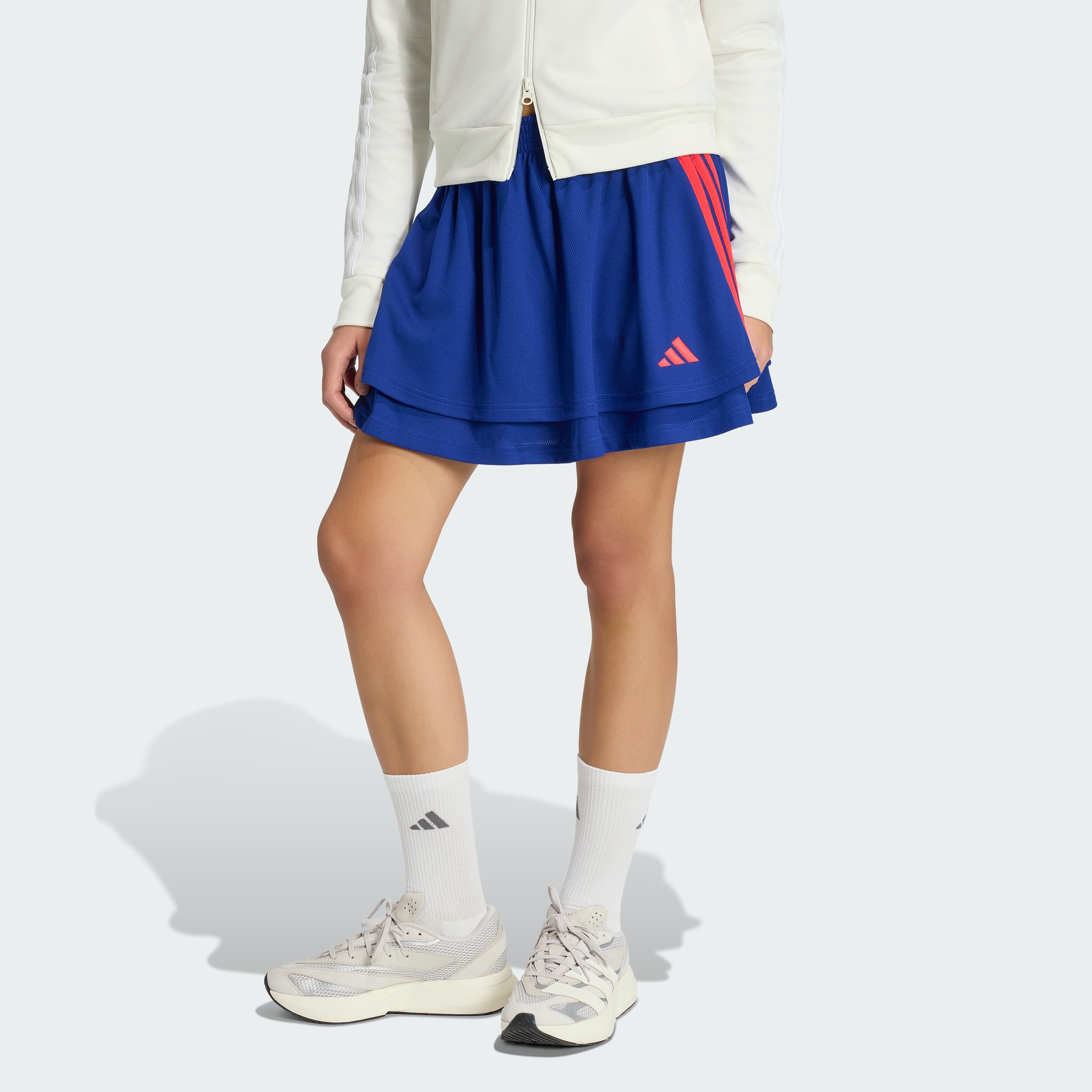 https://assets.adidas.com/images/cc75cf6aef8544409972ce5d9ad23129_9366/KF2149_000_plp_model.jpgKF2149_000_plp_model.jpg