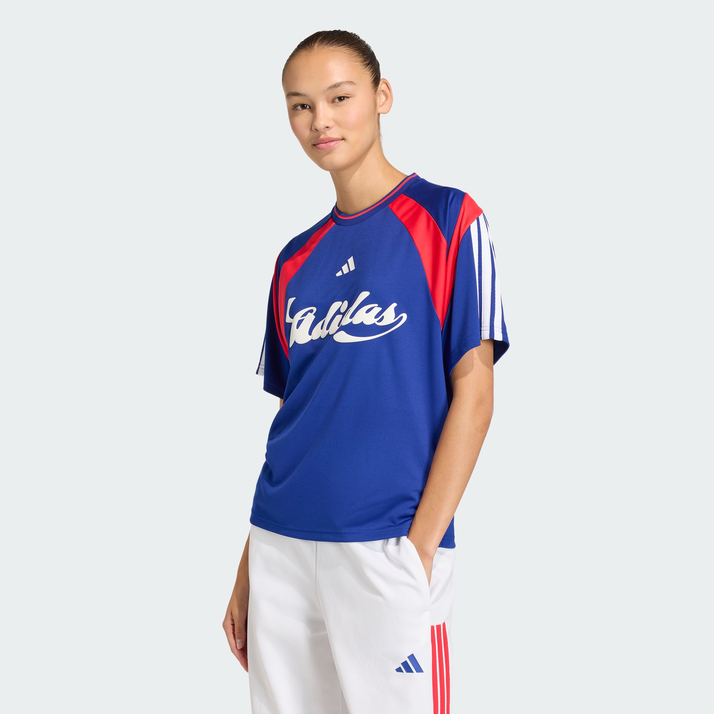 https://assets.adidas.com/images/9a1b3c15f5e6403aa5907ddfb09f2c86_9366/KF2150_000_plp_model.jpgKF2150_000_plp_model.jpg