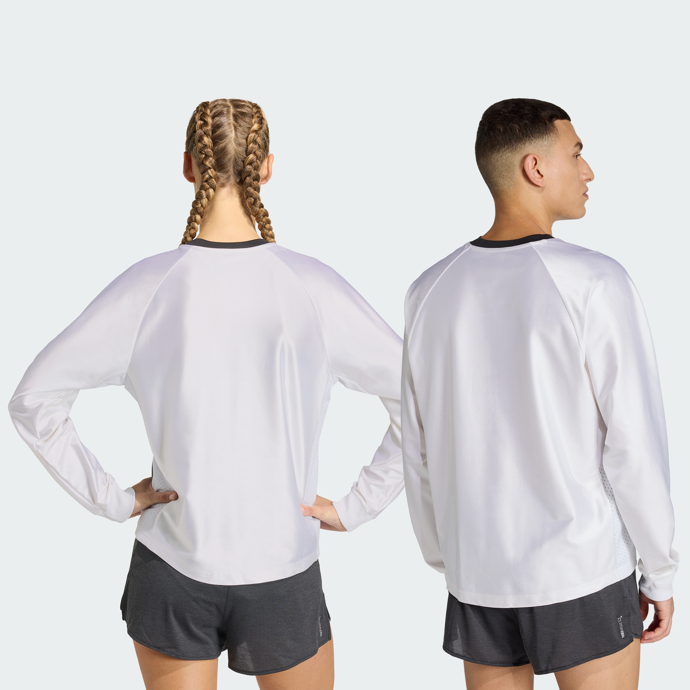 https://assets.adidas.com/images//0db1701cb95c4f2d8087f150df72bb00_9366/KF7465_20_02_hover_model.jpg