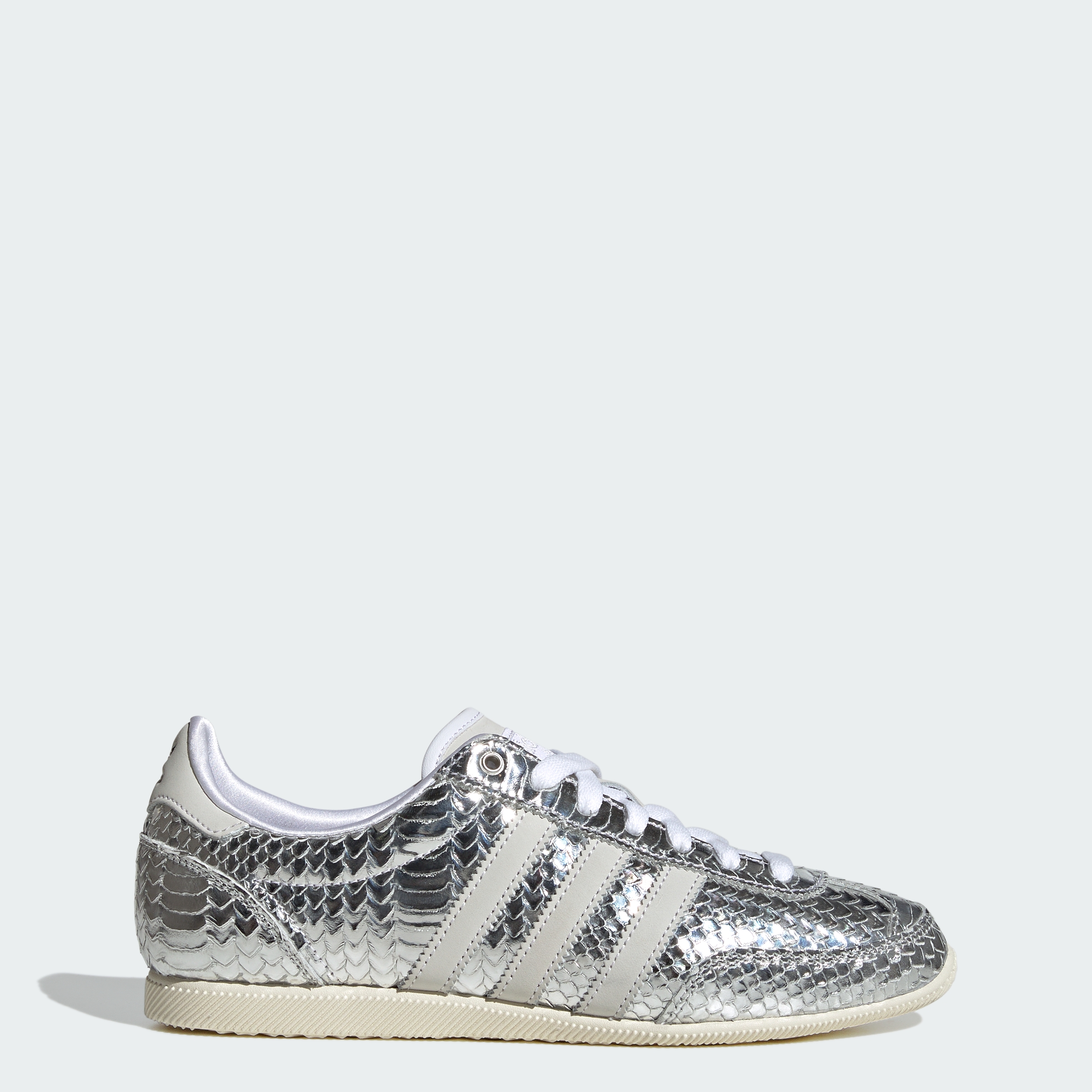 https://assets.adidas.com/images/cac7bc341f504060b08b814f0d765b53_9366/KH9017_00_plp_standard.jpgKH9017_00_plp_standard.jpg