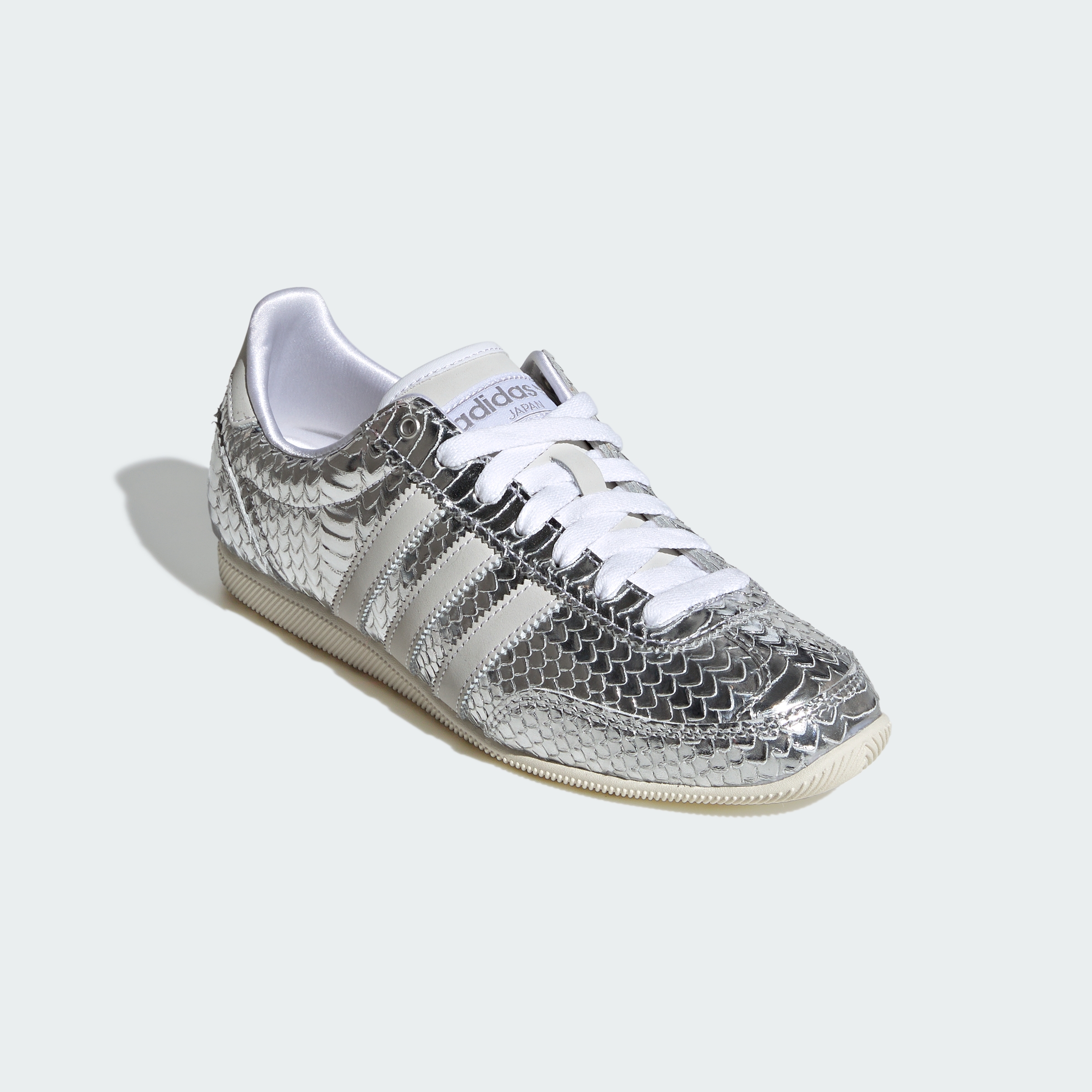 https://assets.adidas.com/images//ff60cedfcfe8442694a3c5ec094587d6_9366/KH9017_04_standard.jpg