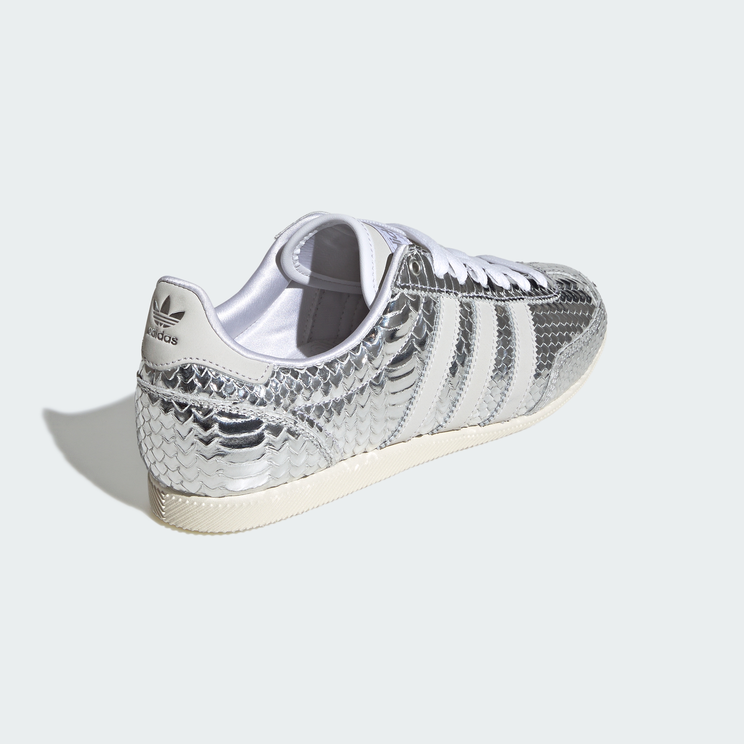 https://assets.adidas.com/images//c2670c59c20e49038b2537a282bbc7bf_9366/KH9017_05_standard.jpg