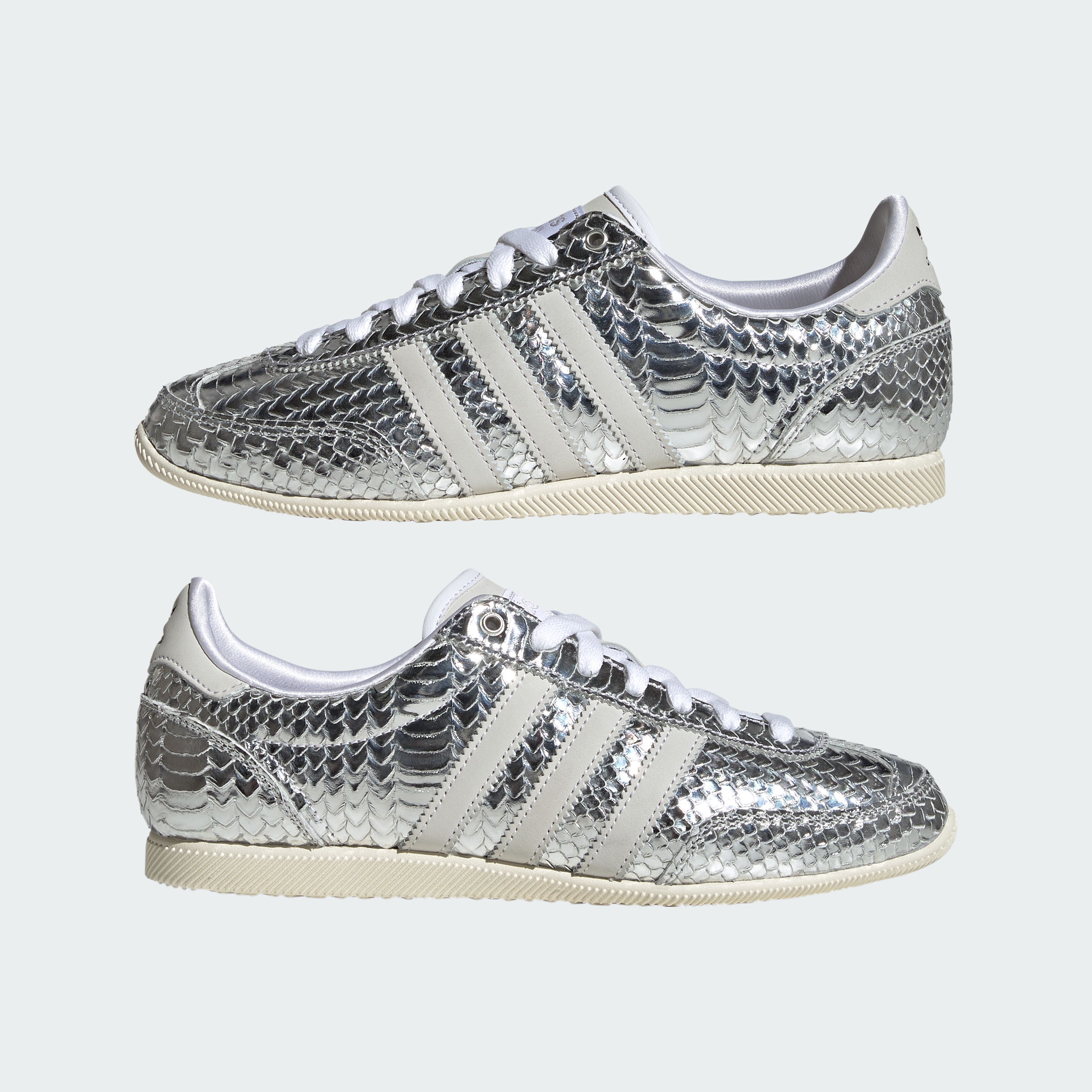https://assets.adidas.com/images//79170e8c36ae4b8682f562ee8106711d_9366/KH9017_09_standard.jpg