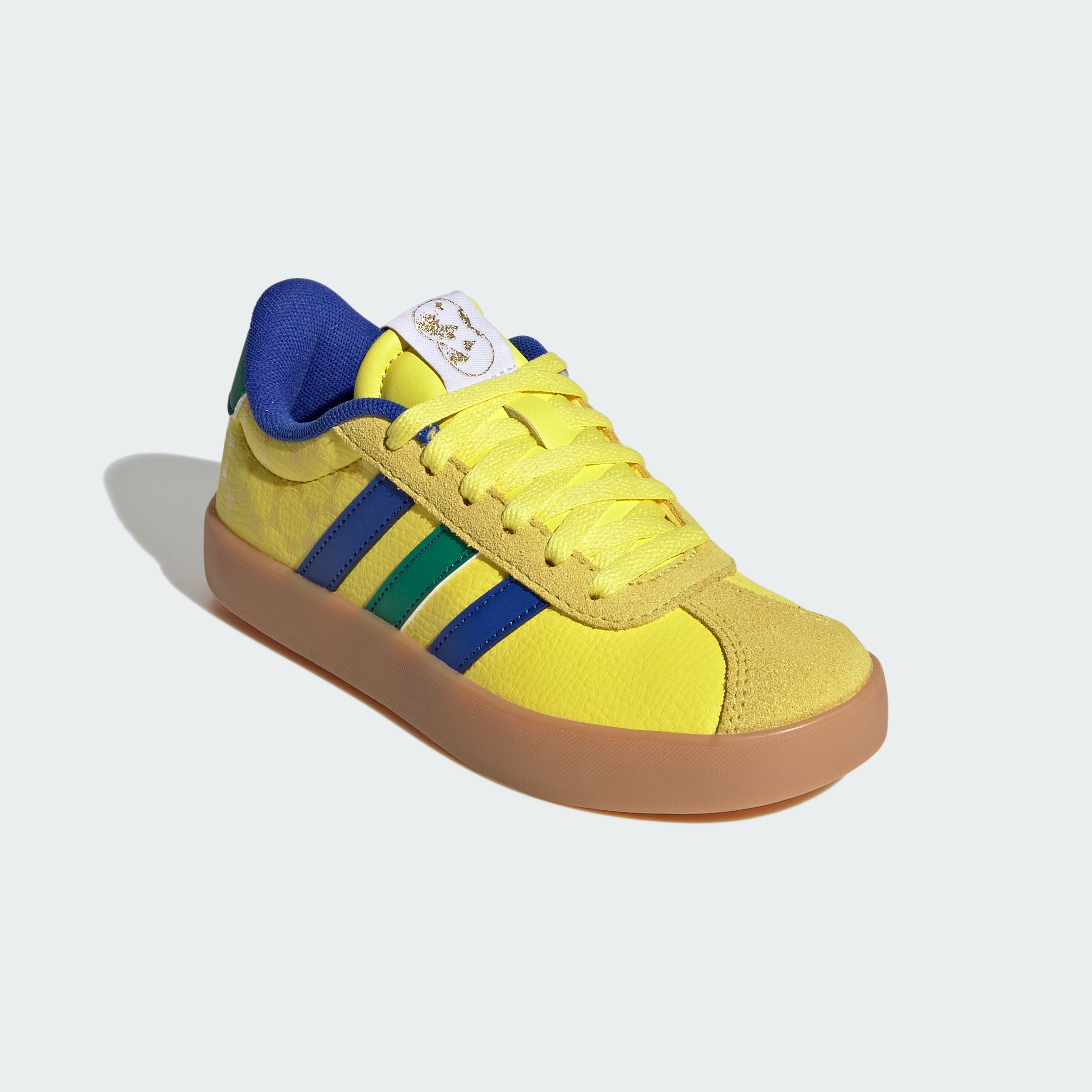 https://assets.adidas.com/images//c69e5b6296414867a4a2cbe7fc29698d_9366/KI3123_04_standard.jpg