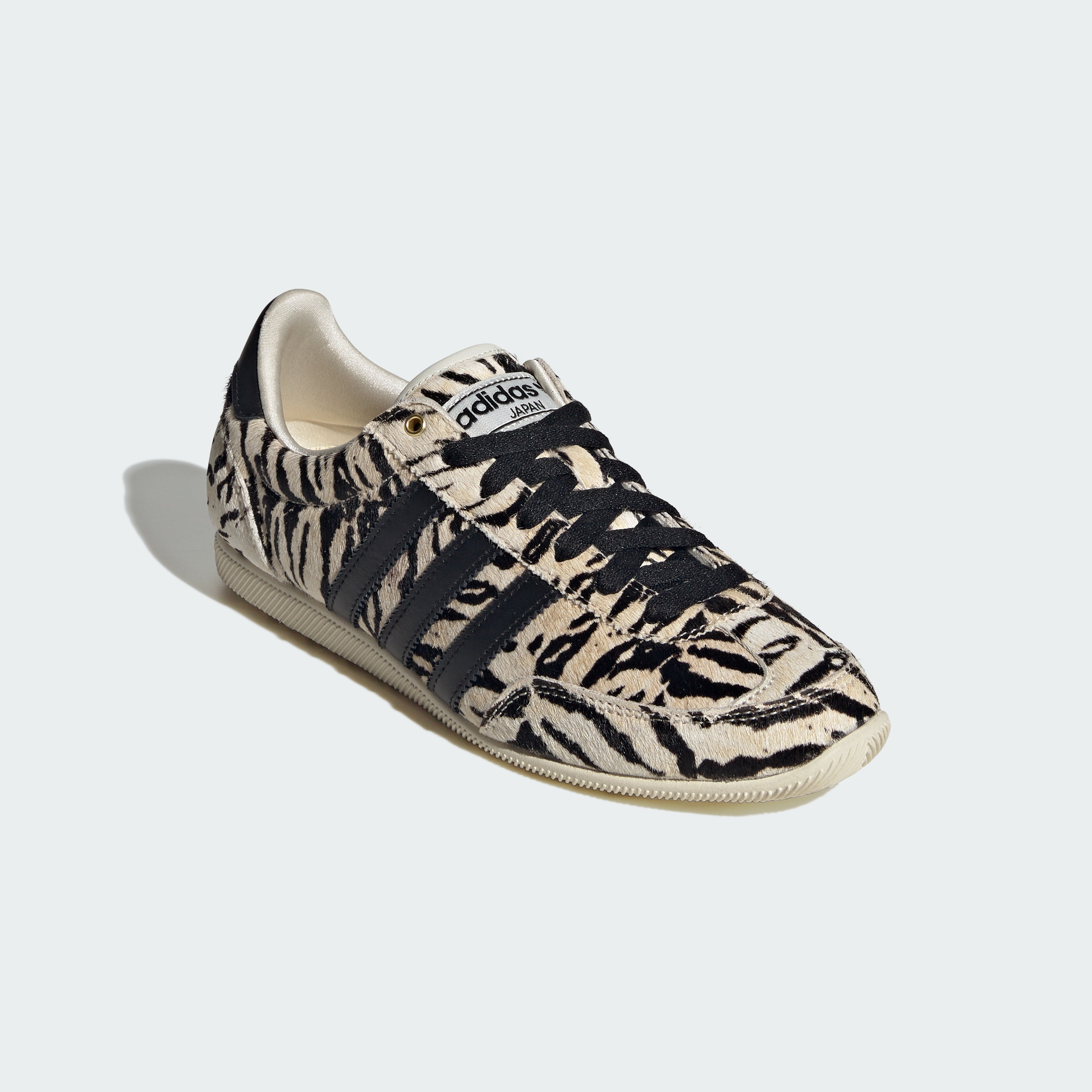 https://assets.adidas.com/images//718d8ce6ed234ef49b059600505ee006_9366/KI6544_04_standard.jpg