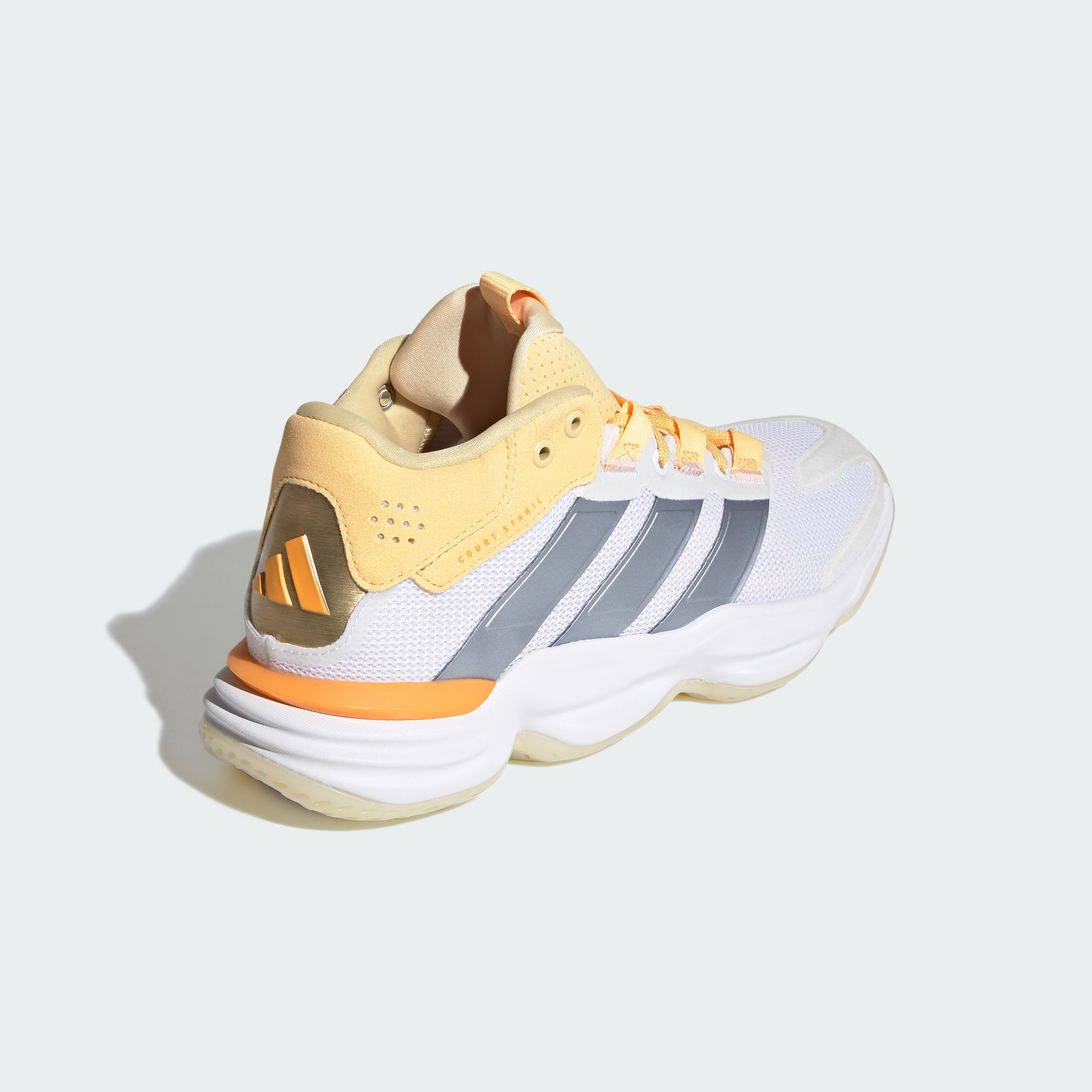 https://assets.adidas.com/images//25b12c217ad54e2189604e183beef1f8_9366/KJ3663_05_standard.jpg