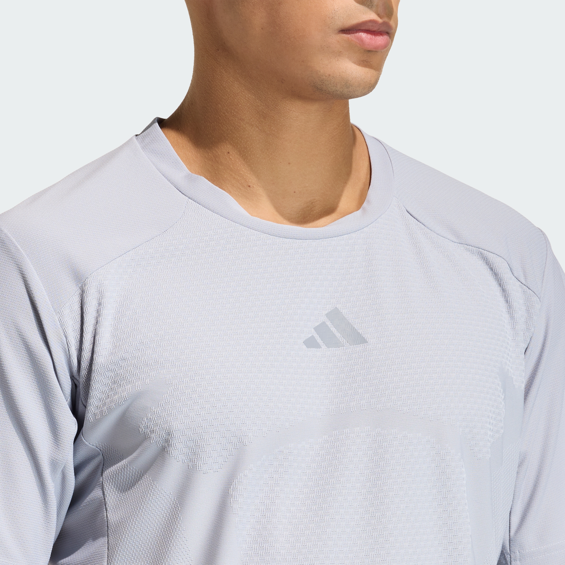 https://assets.adidas.com/images//b7450ca6da7e4743baedad2a22d4c299_9366/KQ7502_41_detail.jpg