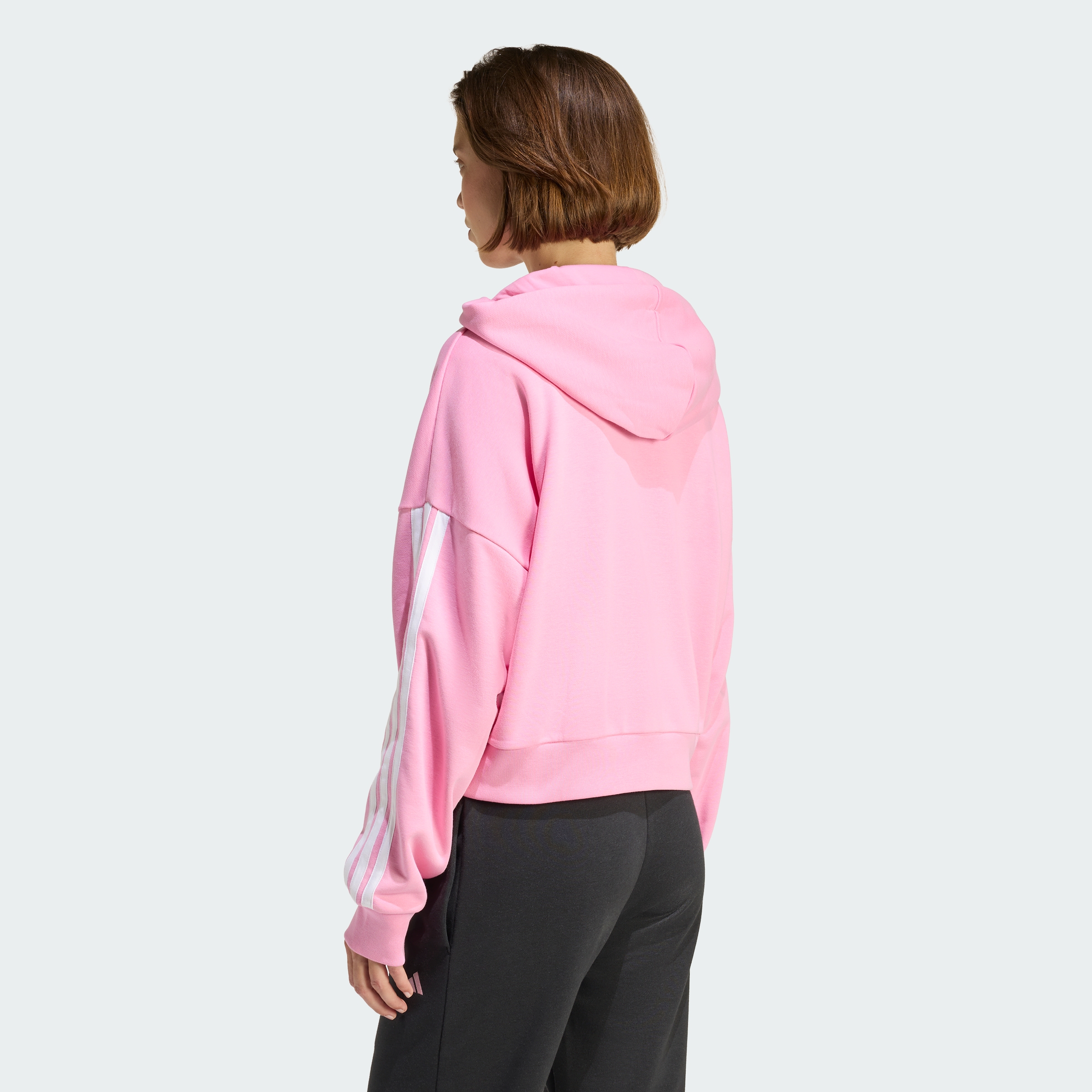 https://assets.adidas.com/images//1a59c048a3ab4340b288a41f6cc8d5c1_9366/KQ7563_23_hover_model.jpg