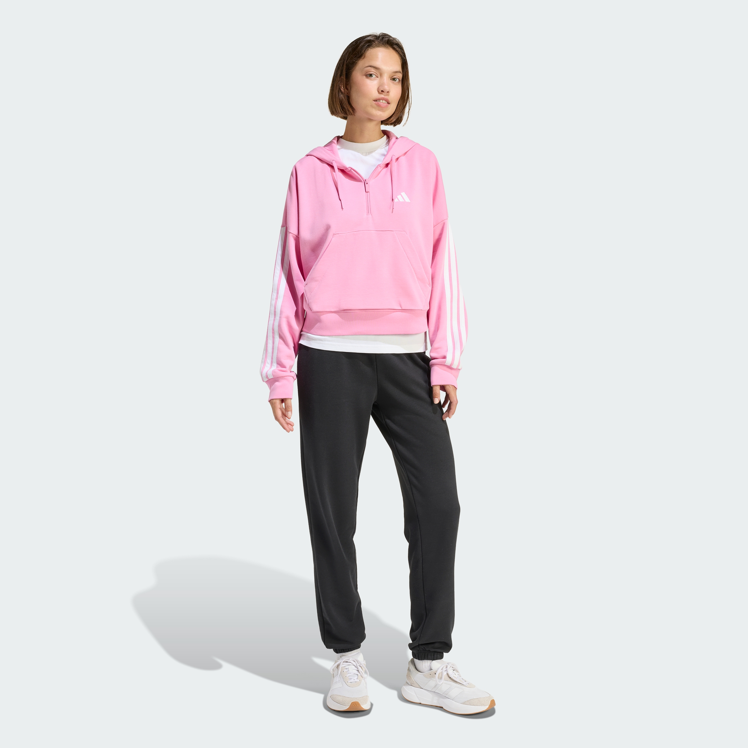 https://assets.adidas.com/images//2098da16ed514a3b9bdaaf81011f9054_9366/KQ7563_25_model.jpg