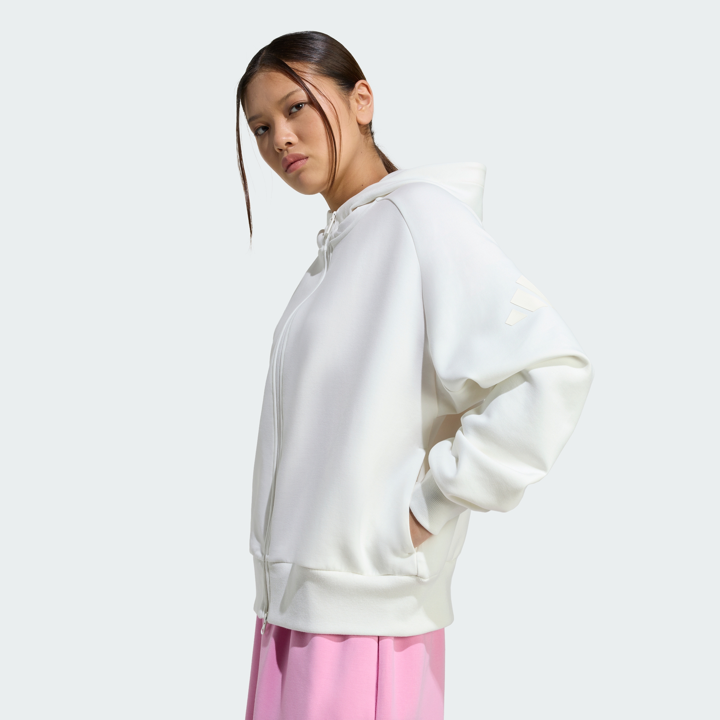 https://assets.adidas.com/images//f150d5cb8f5d42fb9ed9925c428034f3_9366/KT3123_41_detail.jpg