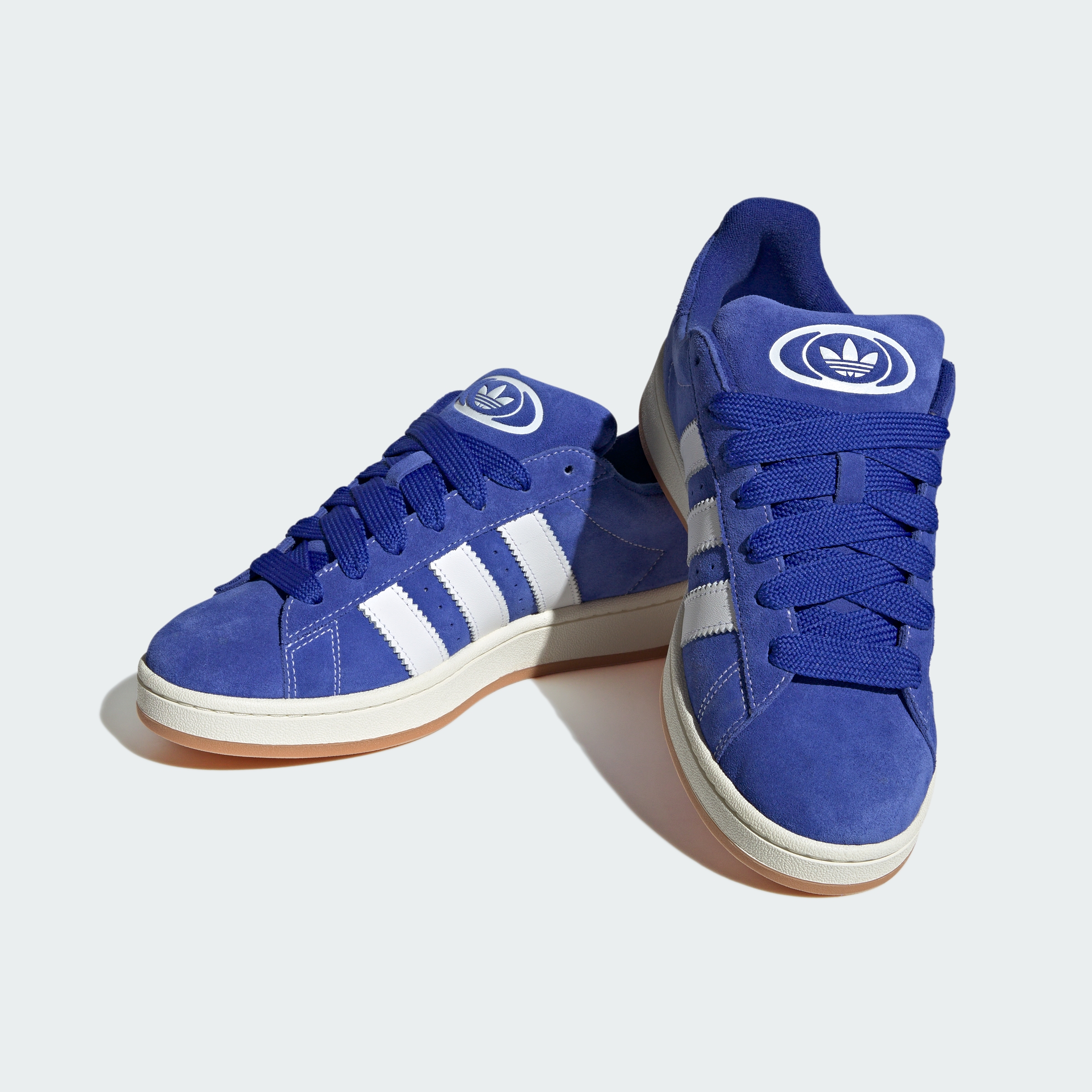https://assets.adidas.com/images//8ebf8b19386645f7991caf7b00b2f7b3_9366/H03471_04_standard.jpg