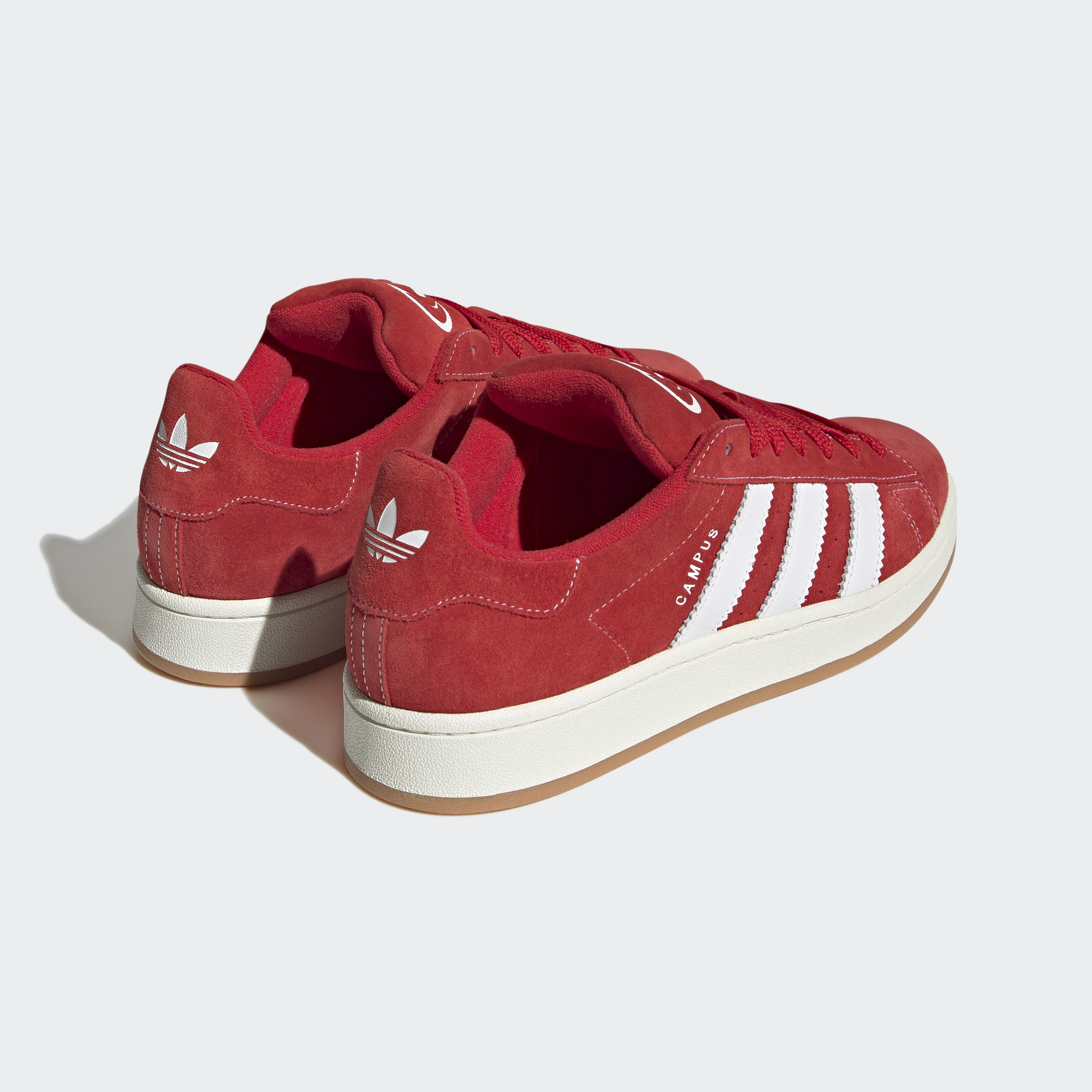 https://assets.adidas.com/images//b524a16ca73240829e76af8800a88f08_9366/H03474_05_standard.jpg