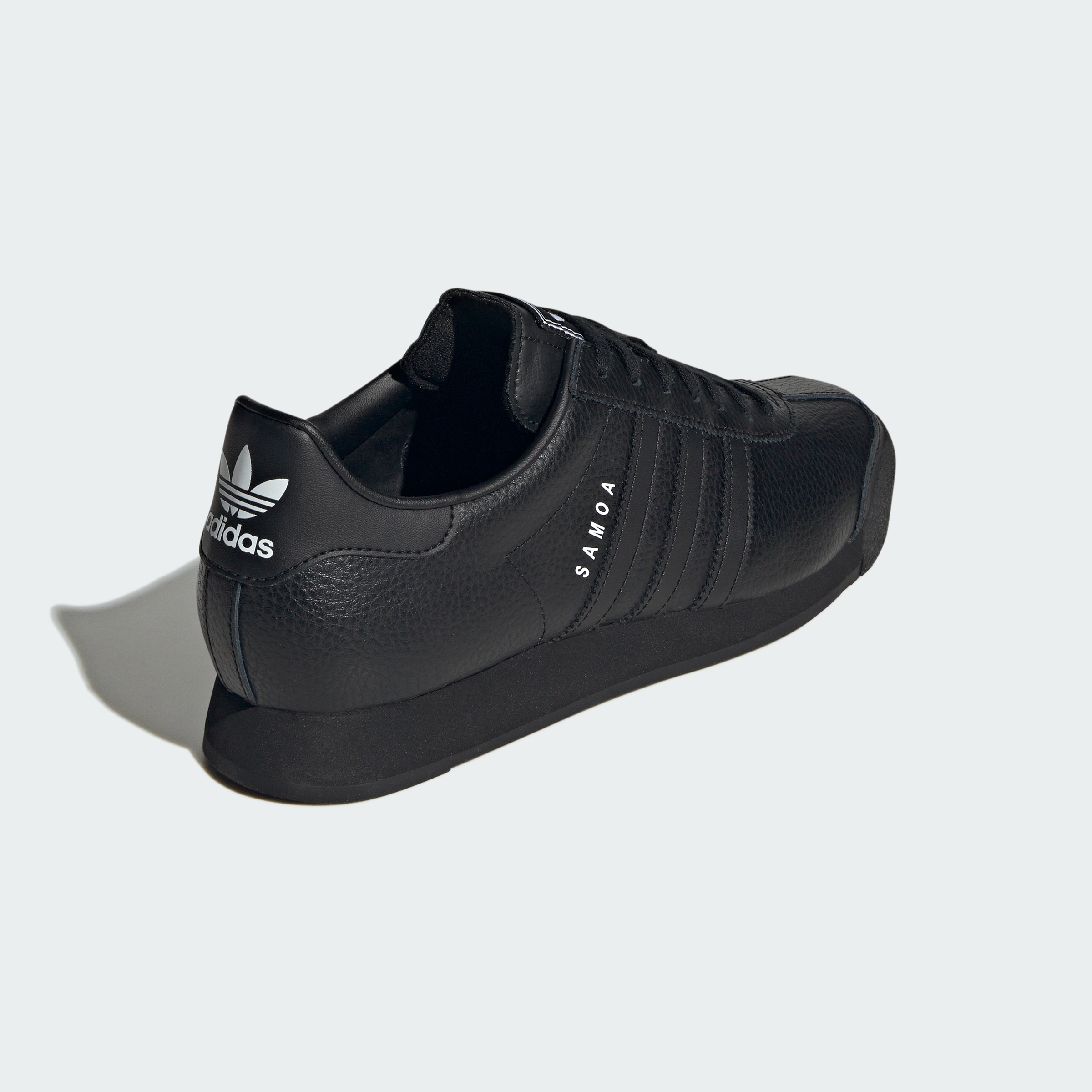 https://assets.adidas.com/images//1c40f89a8bfb4c889e191c043099e19a_9366/IG1817_05_standard.jpg