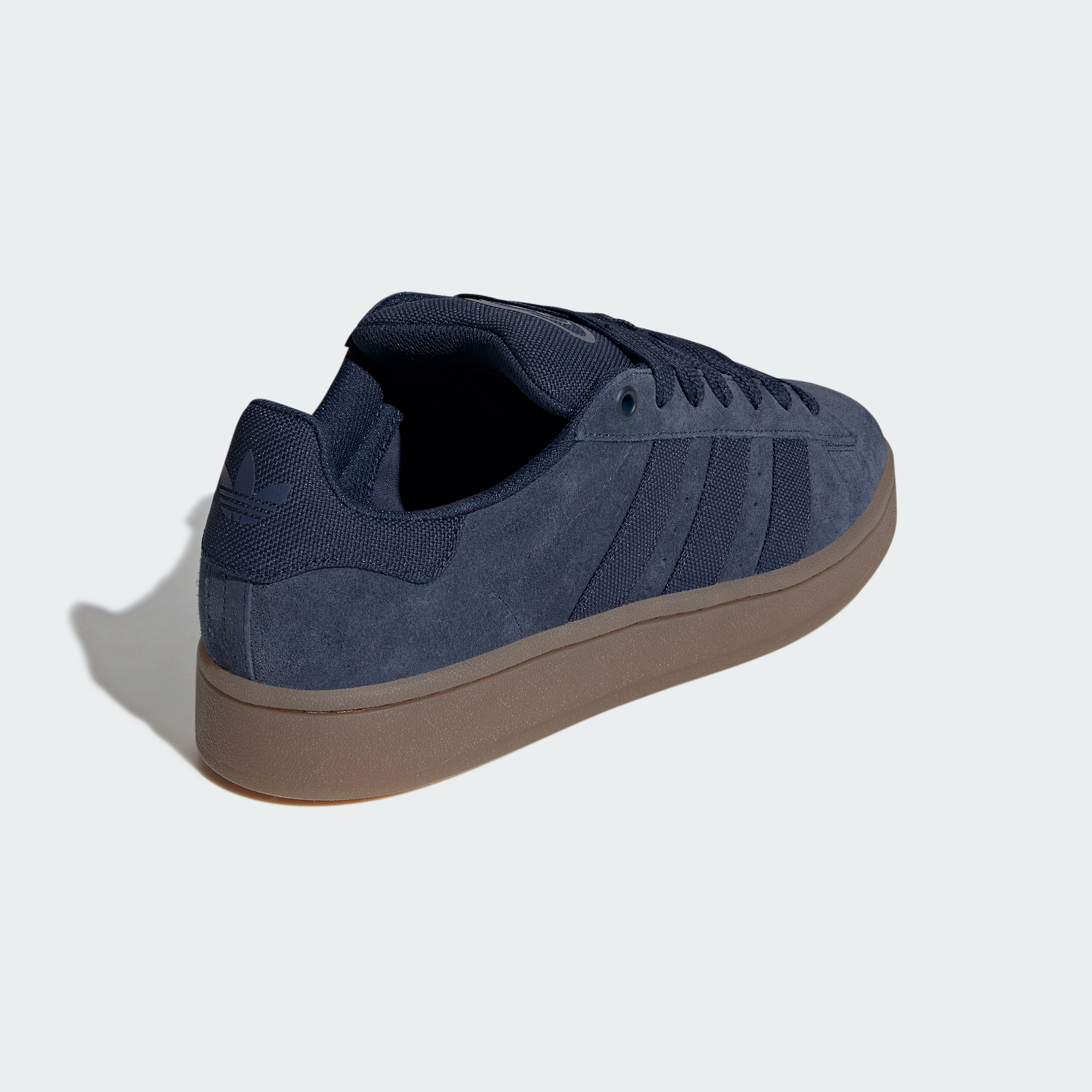 https://assets.adidas.com/images//79bd1721541b4aecb6367d13a44799b0_9366/IH4092_05_standard.jpg