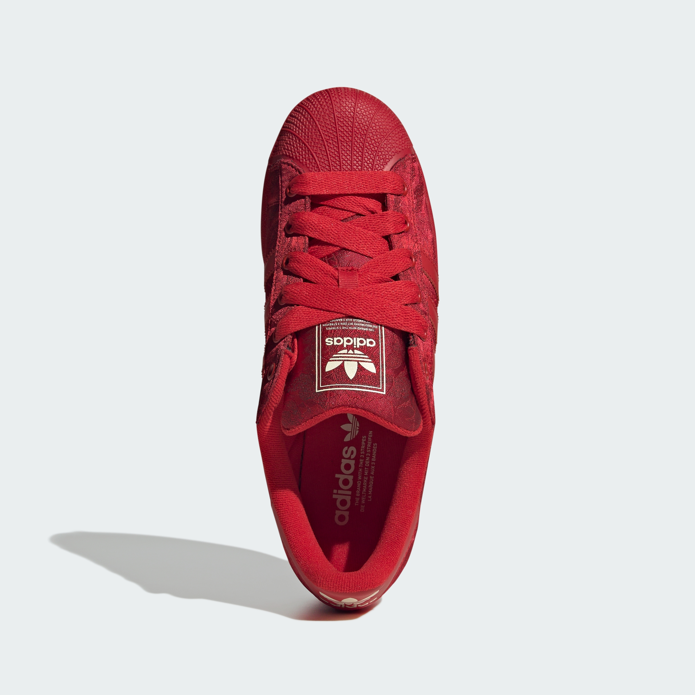 https://assets.adidas.com/images//f0a477ec9cbc4353ab42dc71ddb28e50_9366/IH9302_02_standard.jpg