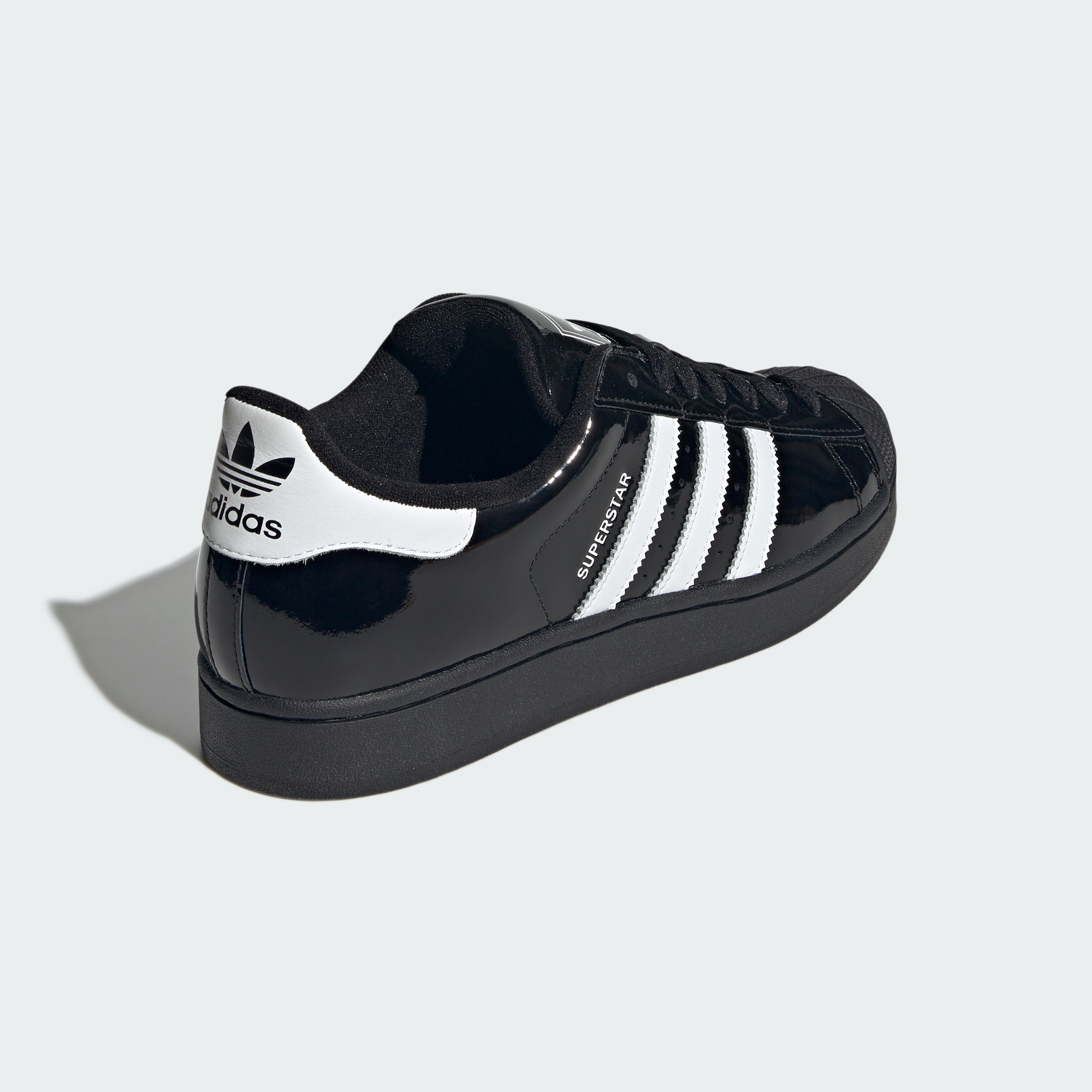 https://assets.adidas.com/images//3a9208f8eb4040ffb53ce60dc3774549_9366/JR7313_05_standard.jpg