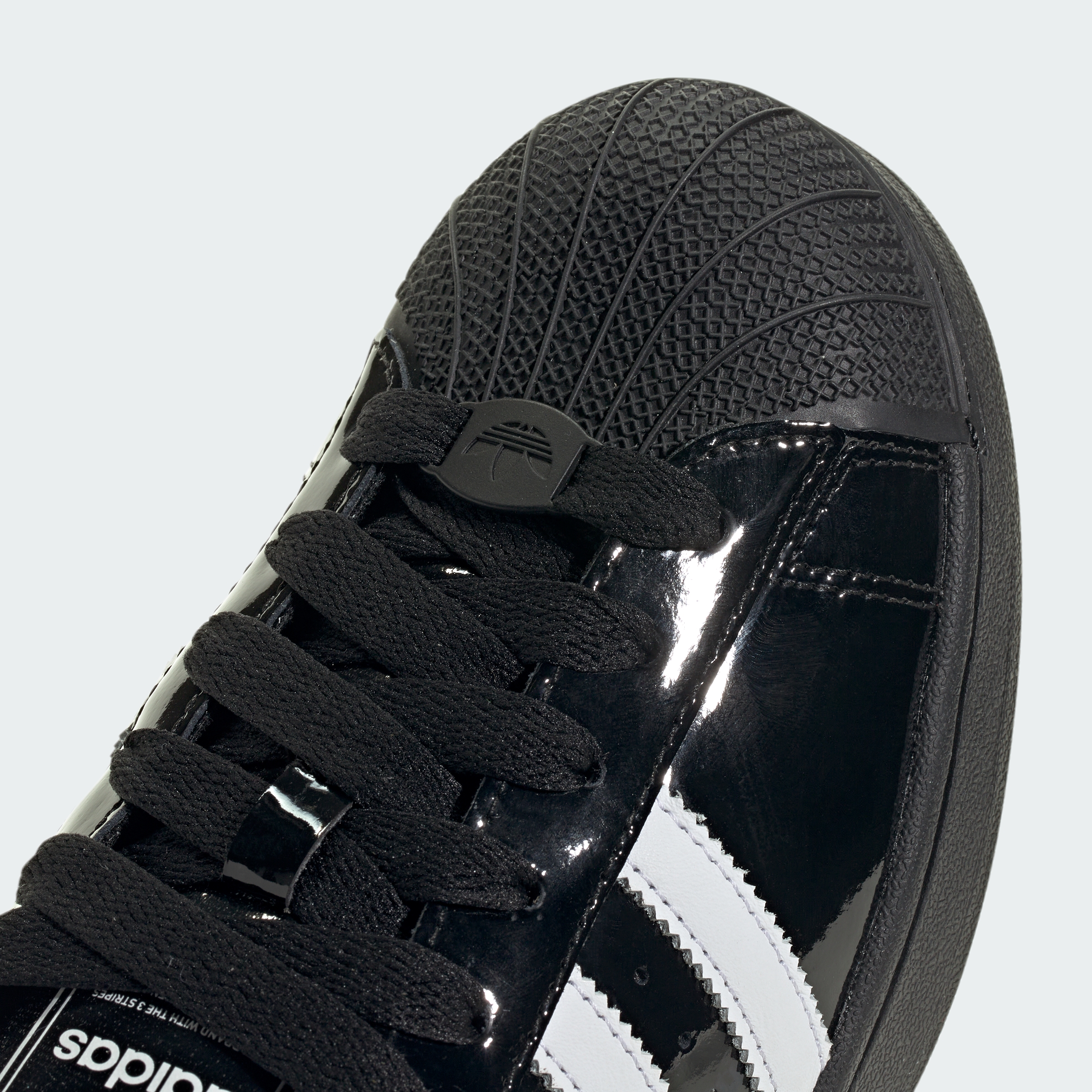 https://assets.adidas.com/images//c3a1b69a5b964507992323893354365c_9366/JR7313_41_detail.jpg