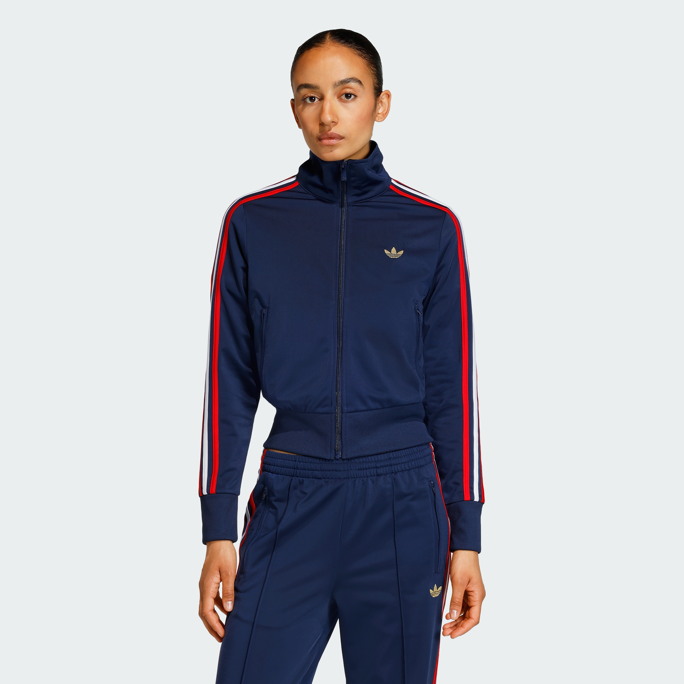 https://assets.adidas.com/images/503aac96e8384c0395f5a48b8985c219_9366/KC6567_000_plp_model.jpgKC6567_000_plp_model.jpg