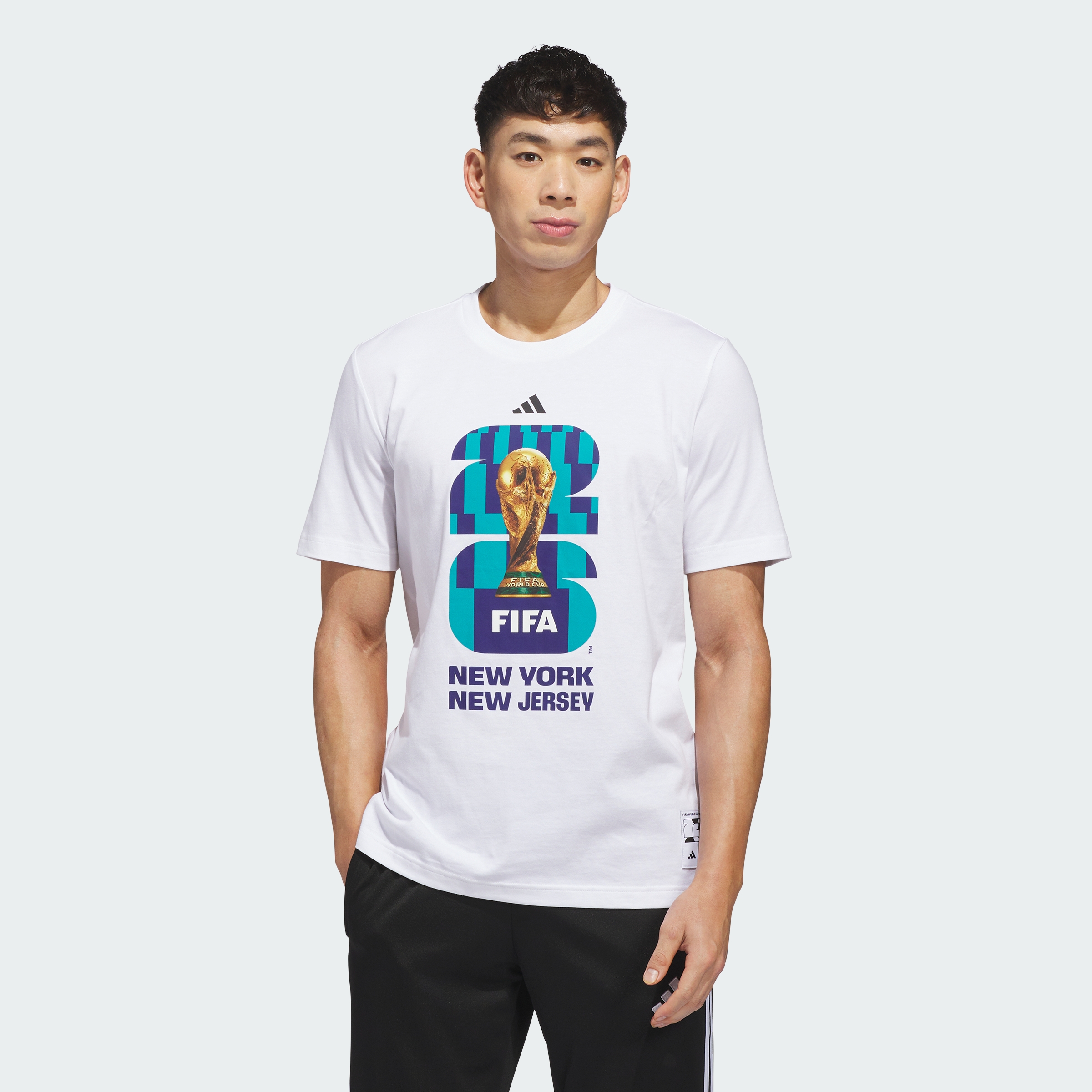https://assets.adidas.com/images/b7afc0b943254e6993108bf4800d6f53_9366/KH3704_000_plp_model.jpgKH3704_000_plp_model.jpg