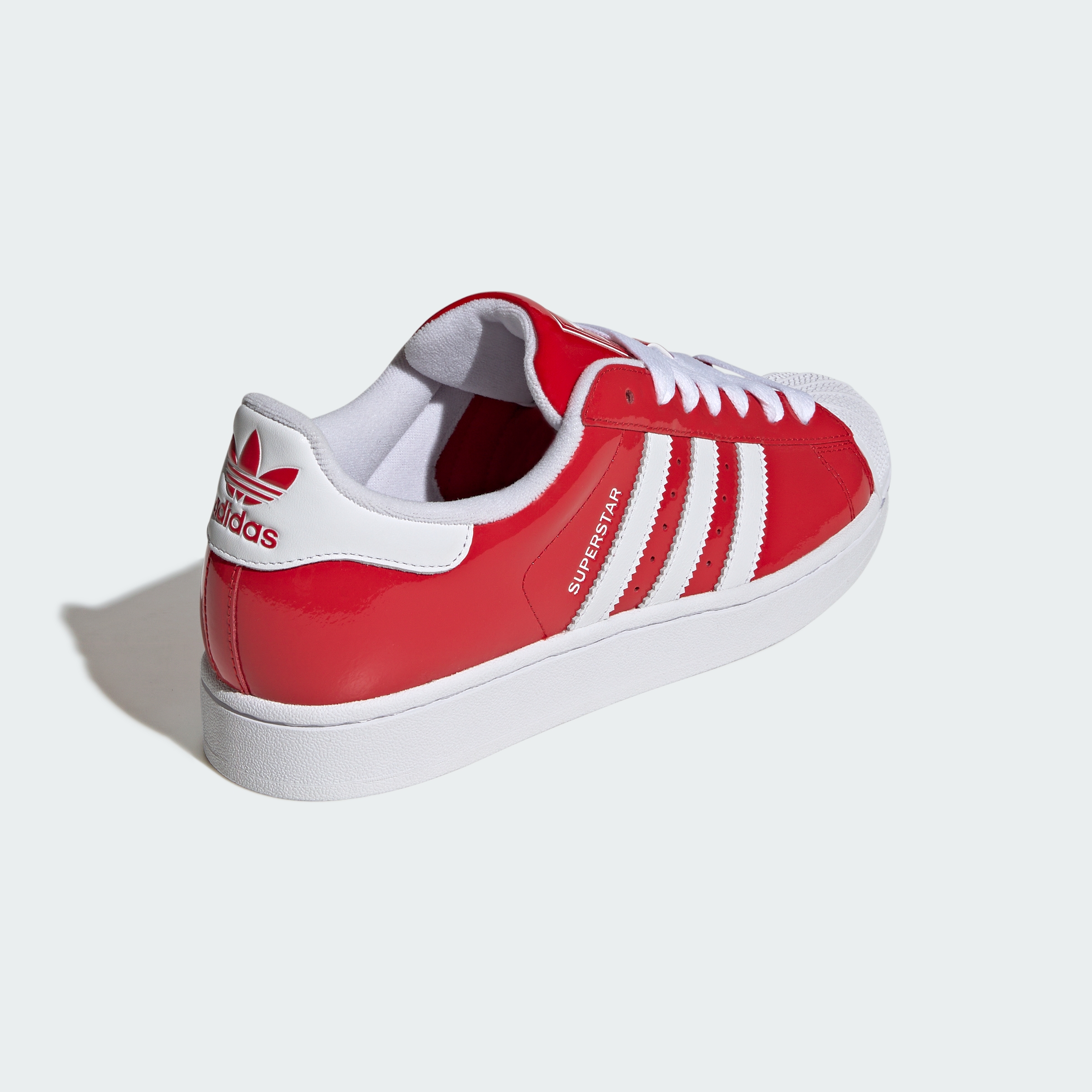 https://assets.adidas.com/images//a35d372f44ff45278a32b9a016fcf8d7_9366/KH9038_05_standard.jpg