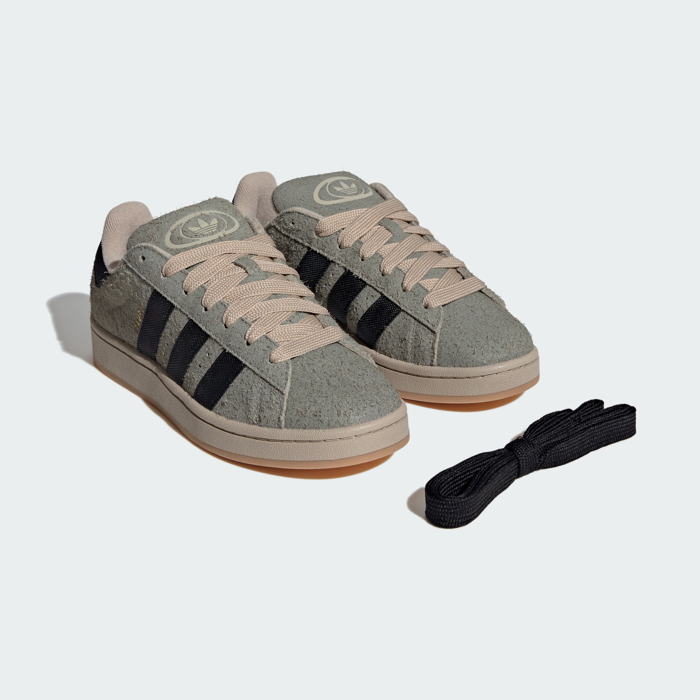 https://assets.adidas.com/images//7016a0b499e7491eb609e805ffe1f55e_9366/KI0930_15_hover_standard.jpg