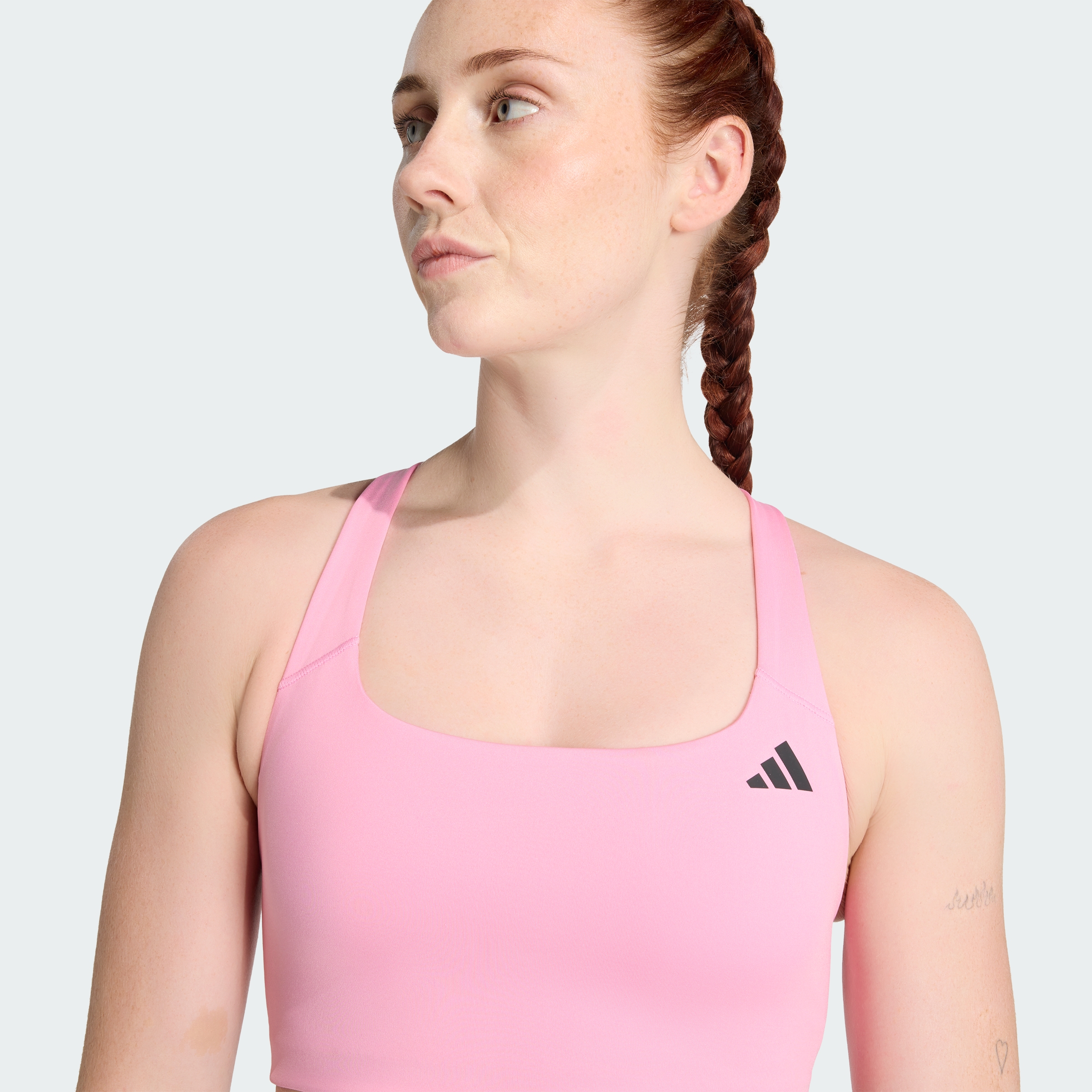 https://assets.adidas.com/images//fb4f03e6c6c6438dac5b0ead642625ab_9366/KU9987_41_detail.jpg